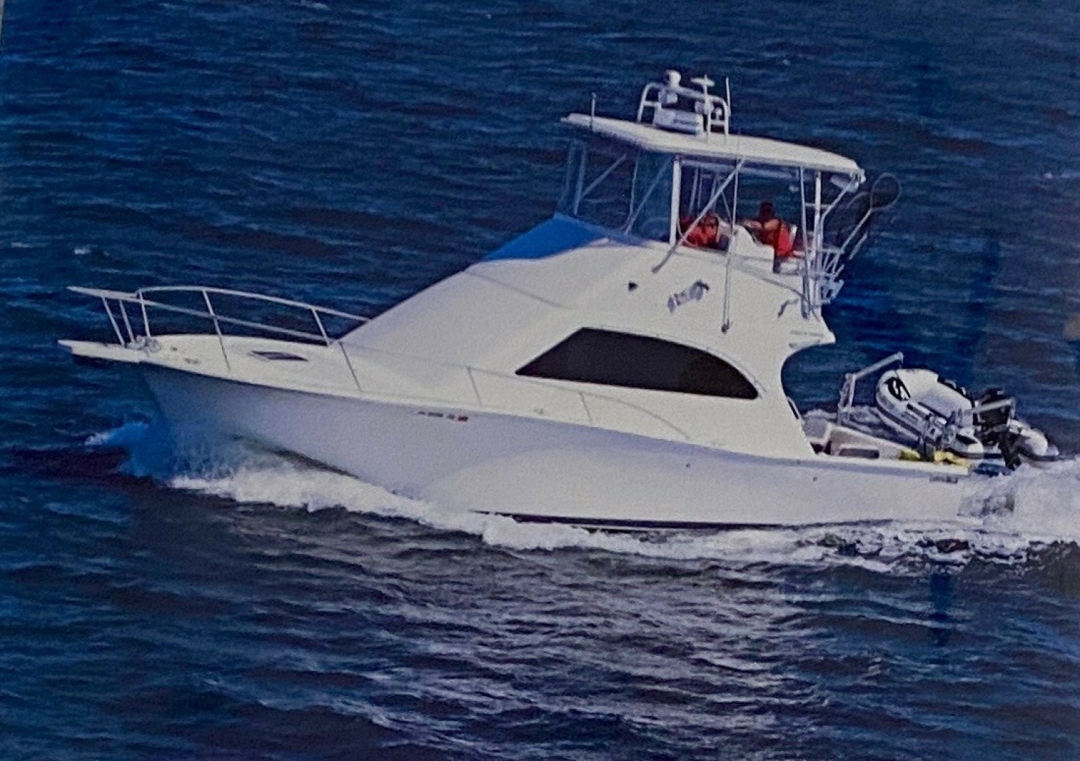 2005 Luhrs Convertible - Image 2
