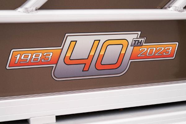 2023 Sun Tracker SportFish 22 DLX - 18