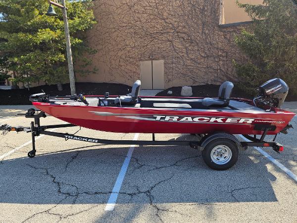2025 Tracker Panfish 17