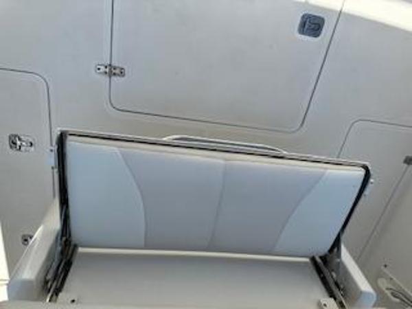 2011 Pursuit C 280 Center Console - 14