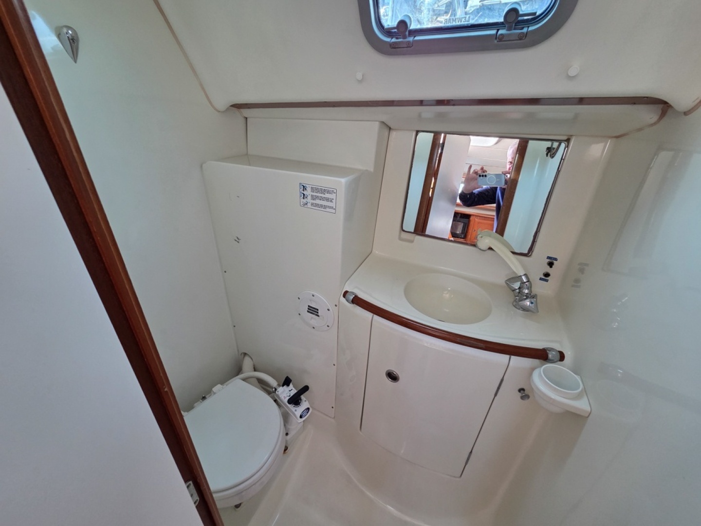 2000 Beneteau Oceanis 411 - Image 5