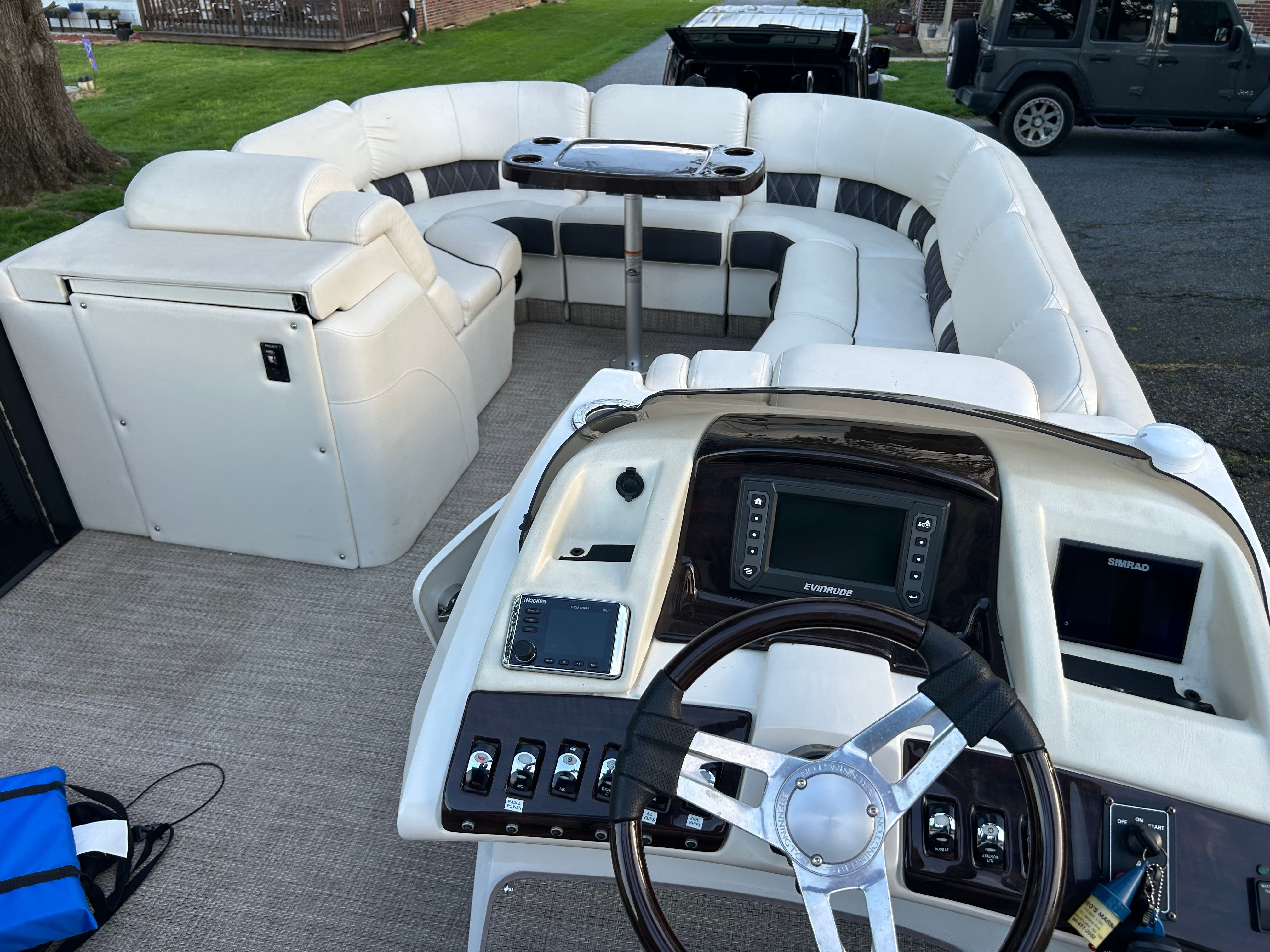 2017 Bennington 25 QX - 40