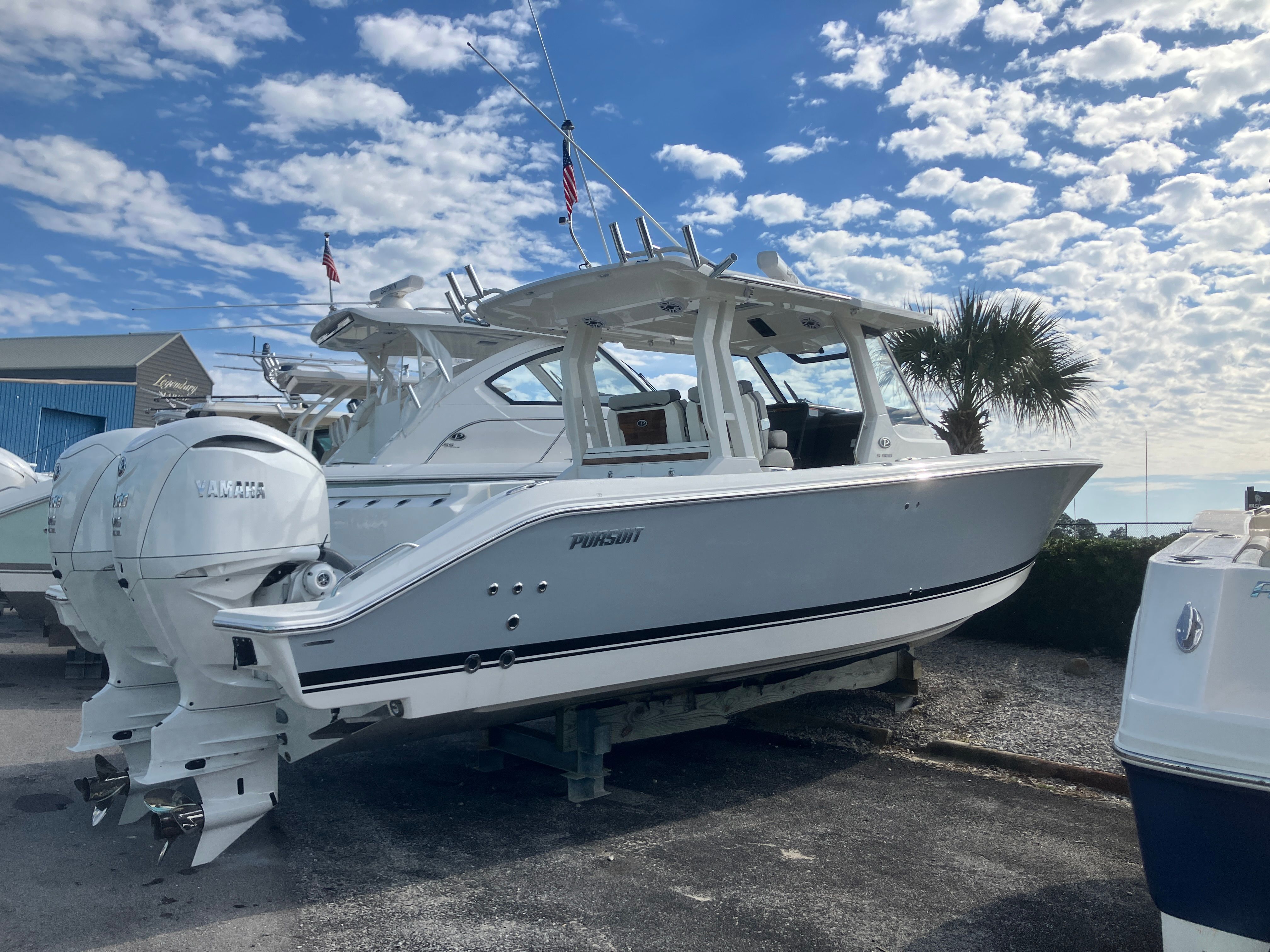2026 Pursuit S 328 Sport