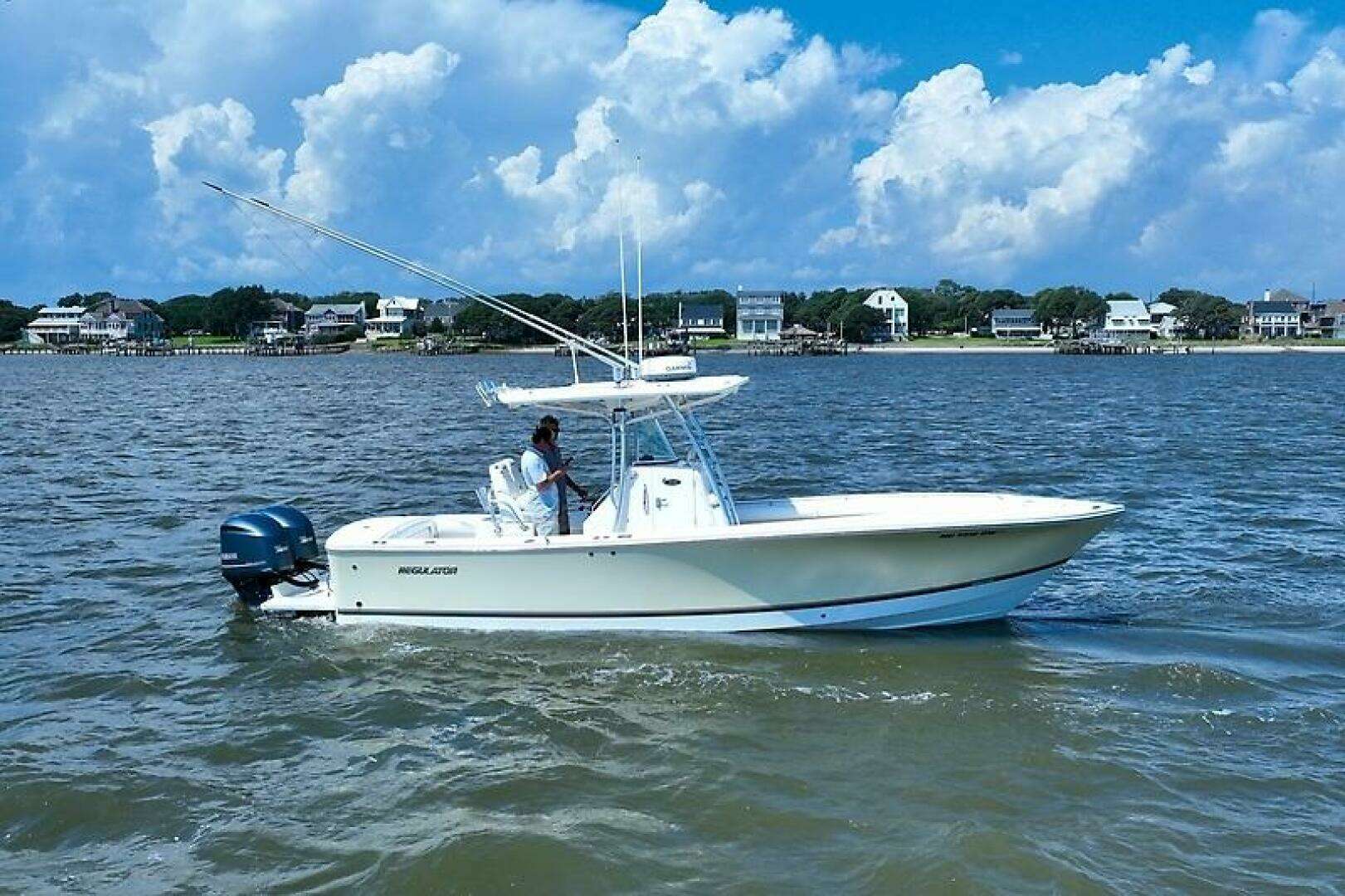 2013 Regulator 28 FS w/SeaKeeper Ride - Image 2