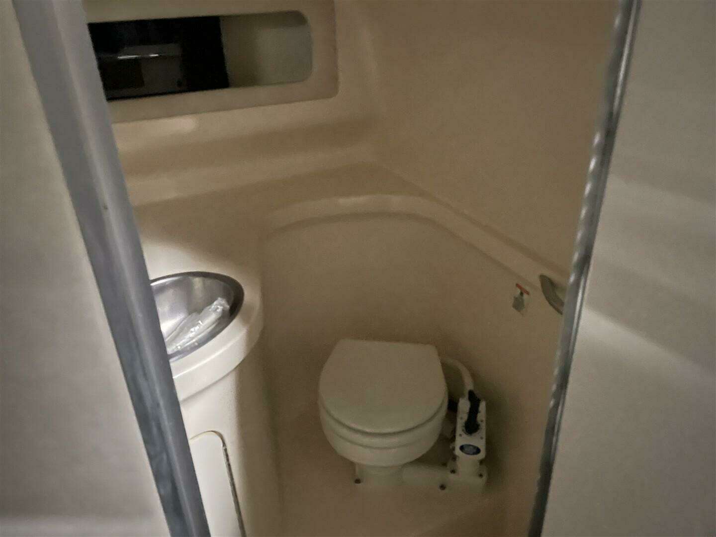 1993 Sea Ray 300 Weekender - Image 18