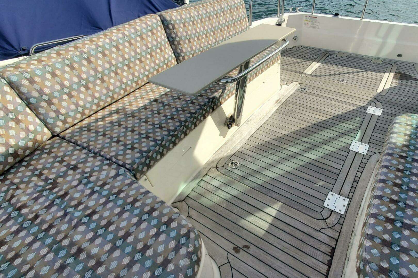 2012 Sabre 48 Salon Express - Image 12