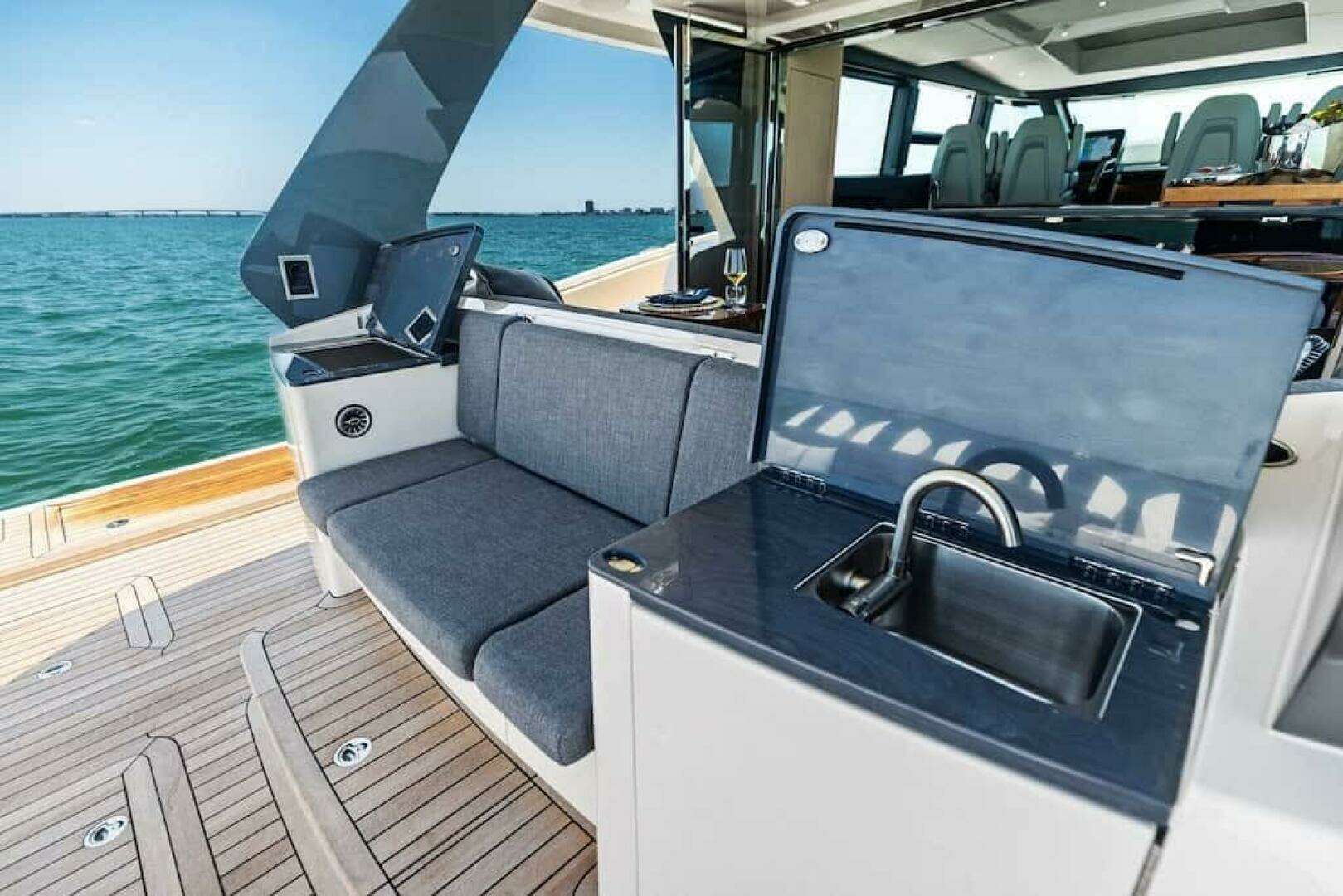 2027 Scout 670 LXS - Image 38