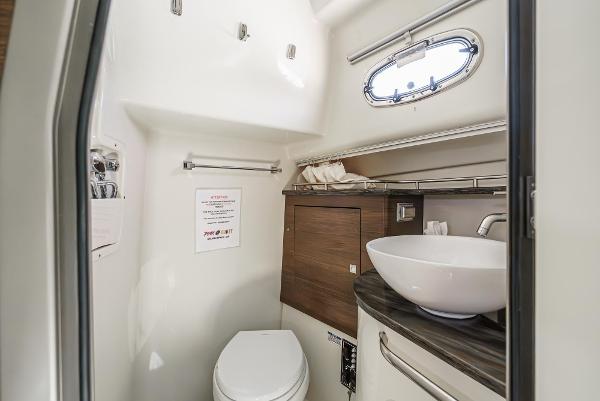 2020 Boston Whaler 345 Conquest - 23