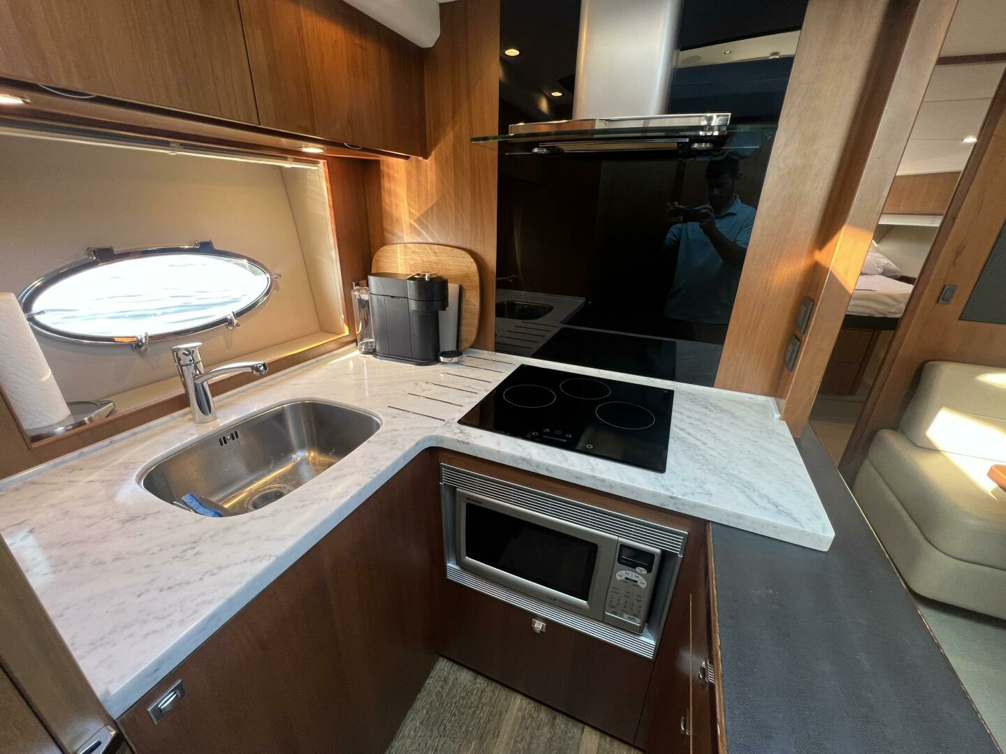 2015 Princess V52 - Image 17