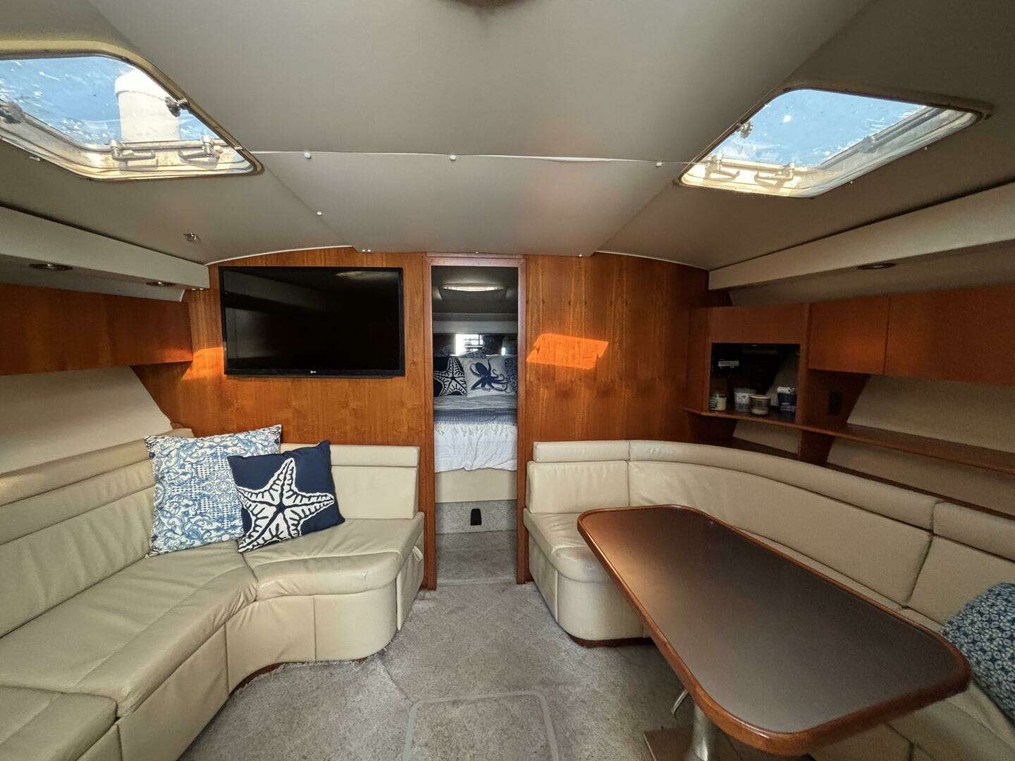 1993 Tiara Yachts 4300 Convertible - Image 32