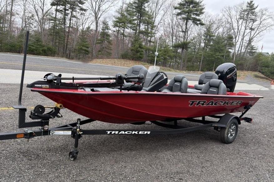 2026 Tracker Pro Team 175