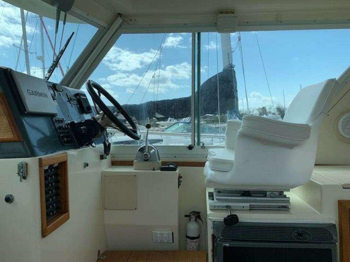 1996 Albin 31 Tournament Express - Image 12