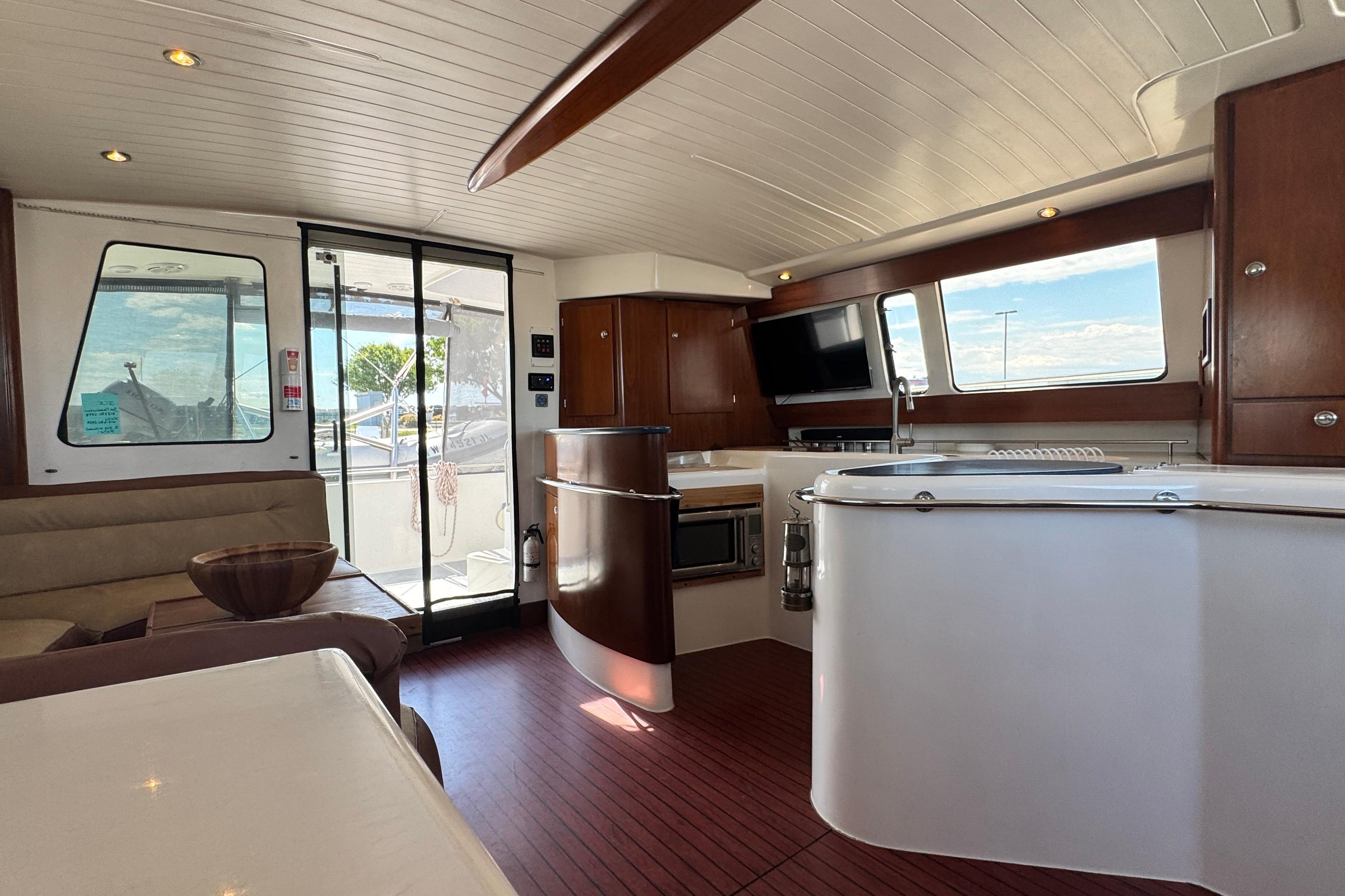Salon Looking Aft