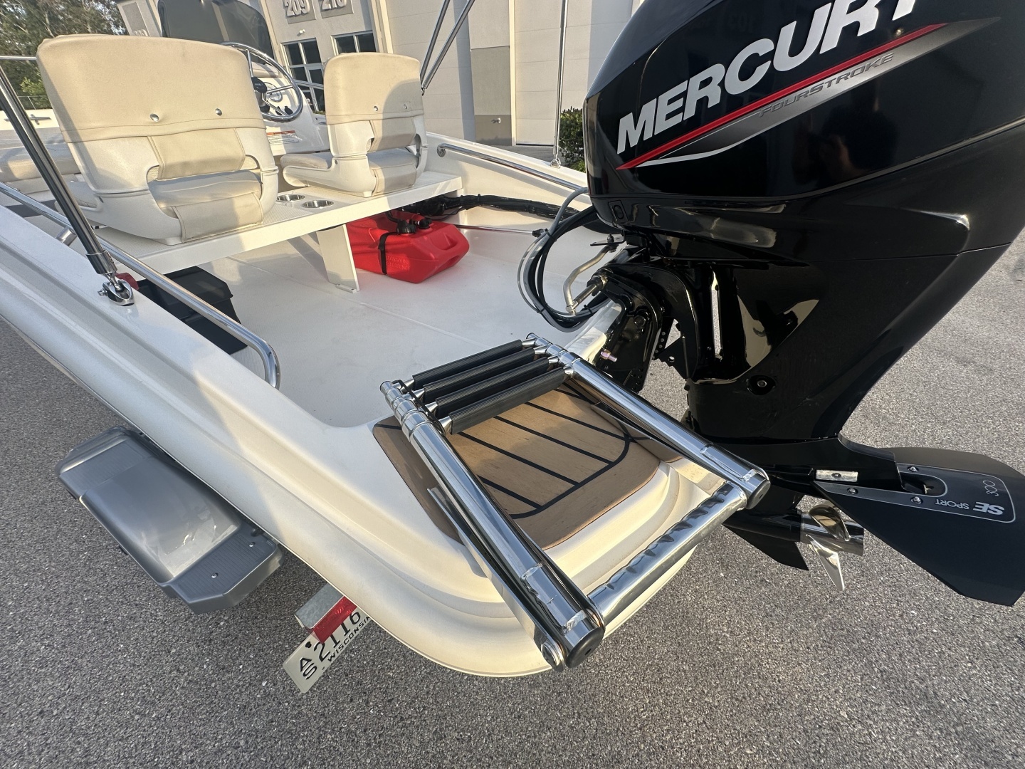 2025 Boston Whaler 130 Super Sport - Image 13