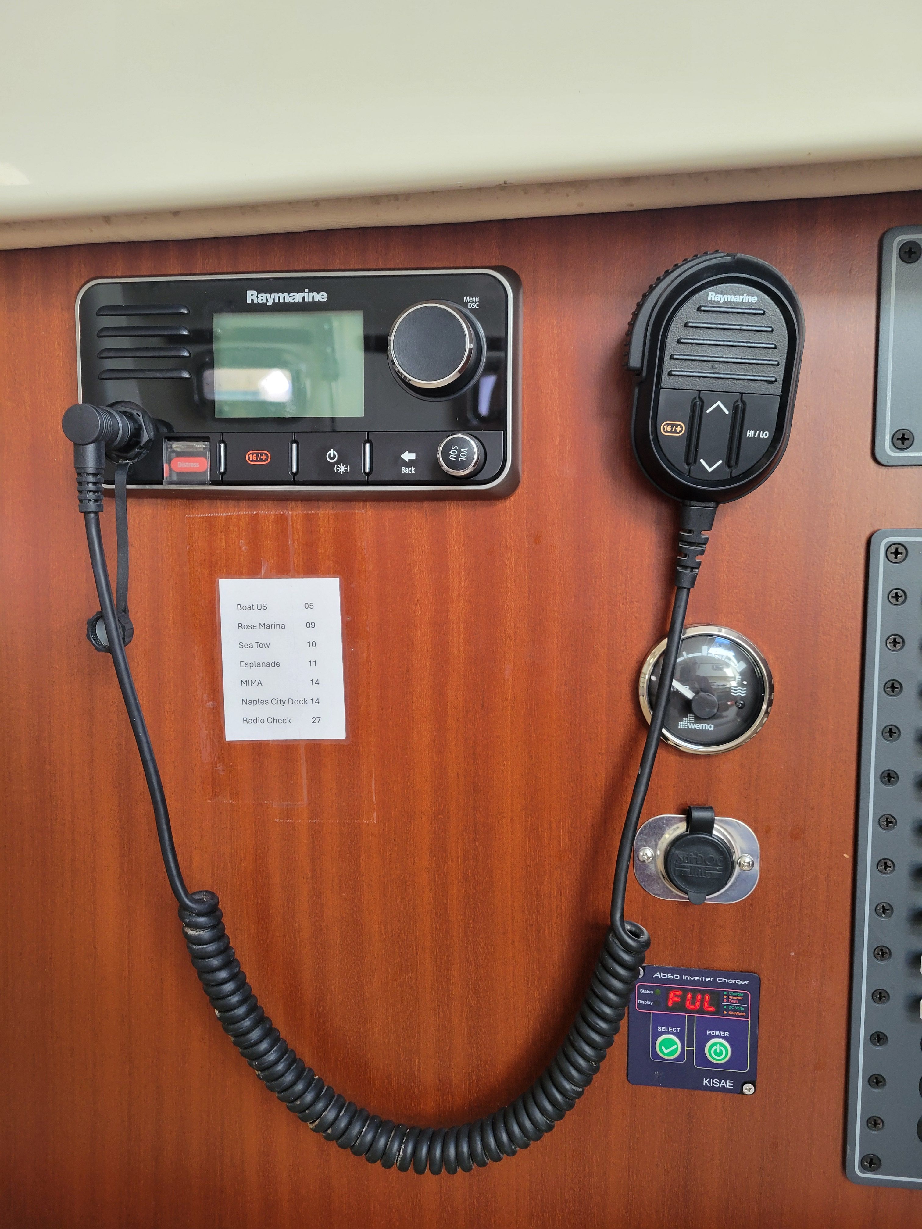 Raymarine radio on Hake Seaward 26 RK, year 2018.