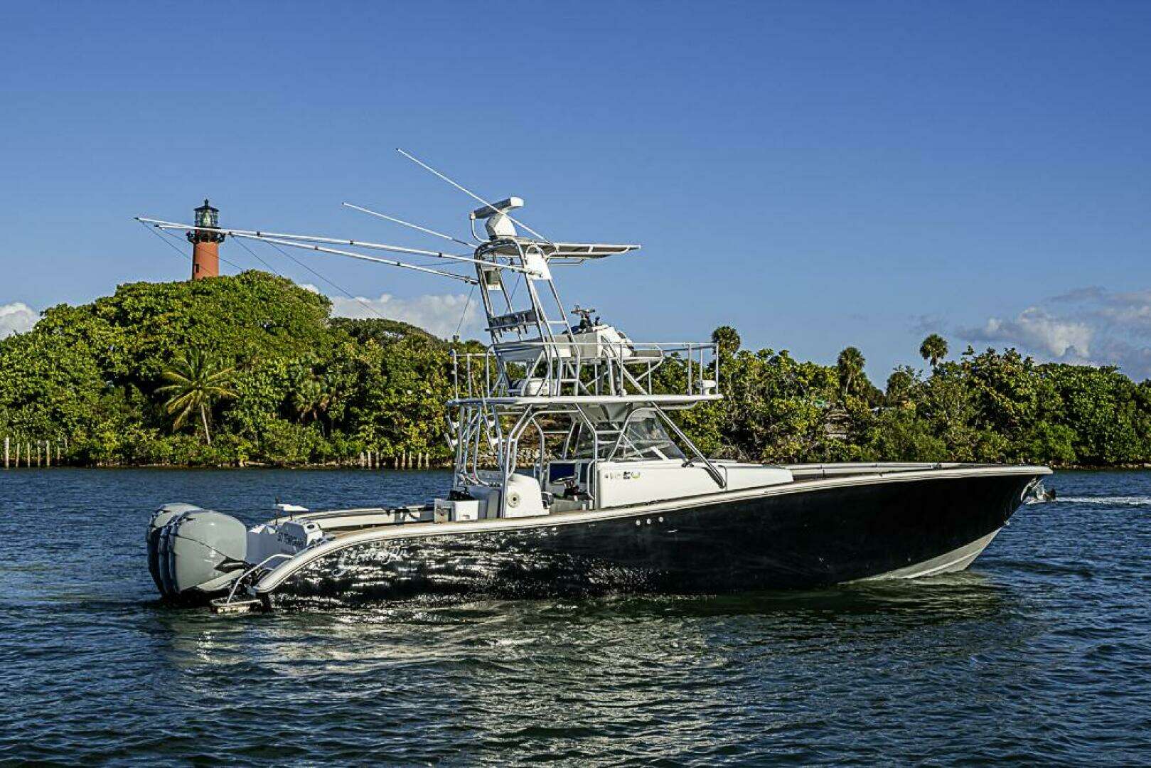2010 Yellowfin 42 Offshore - Image 23
