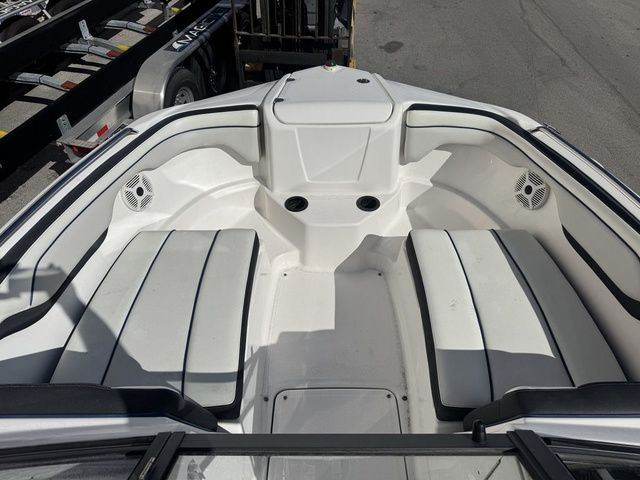 2019 Yamaha Boats SX210 - 7