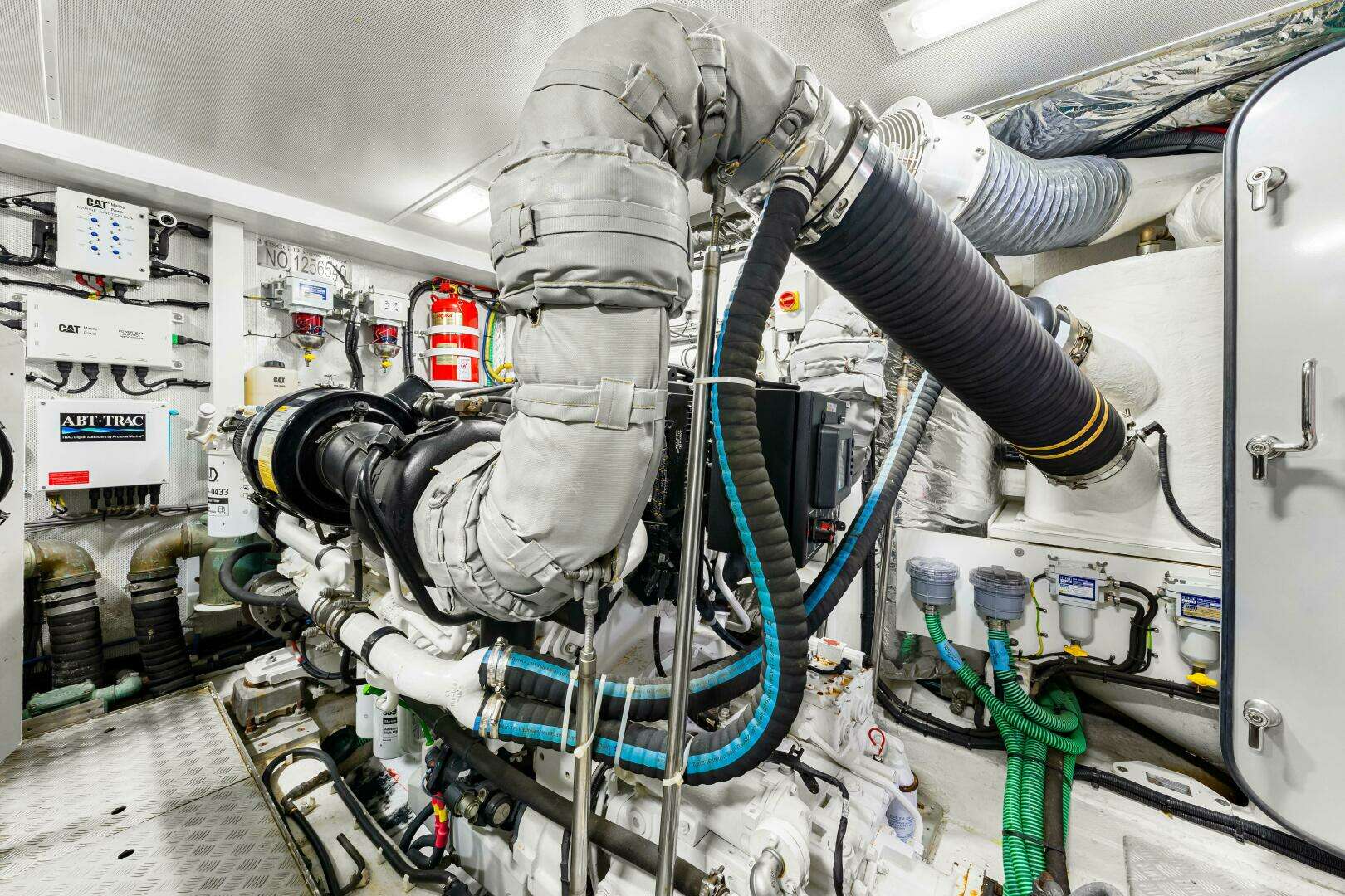 2014 Princess Y72 - Image 158