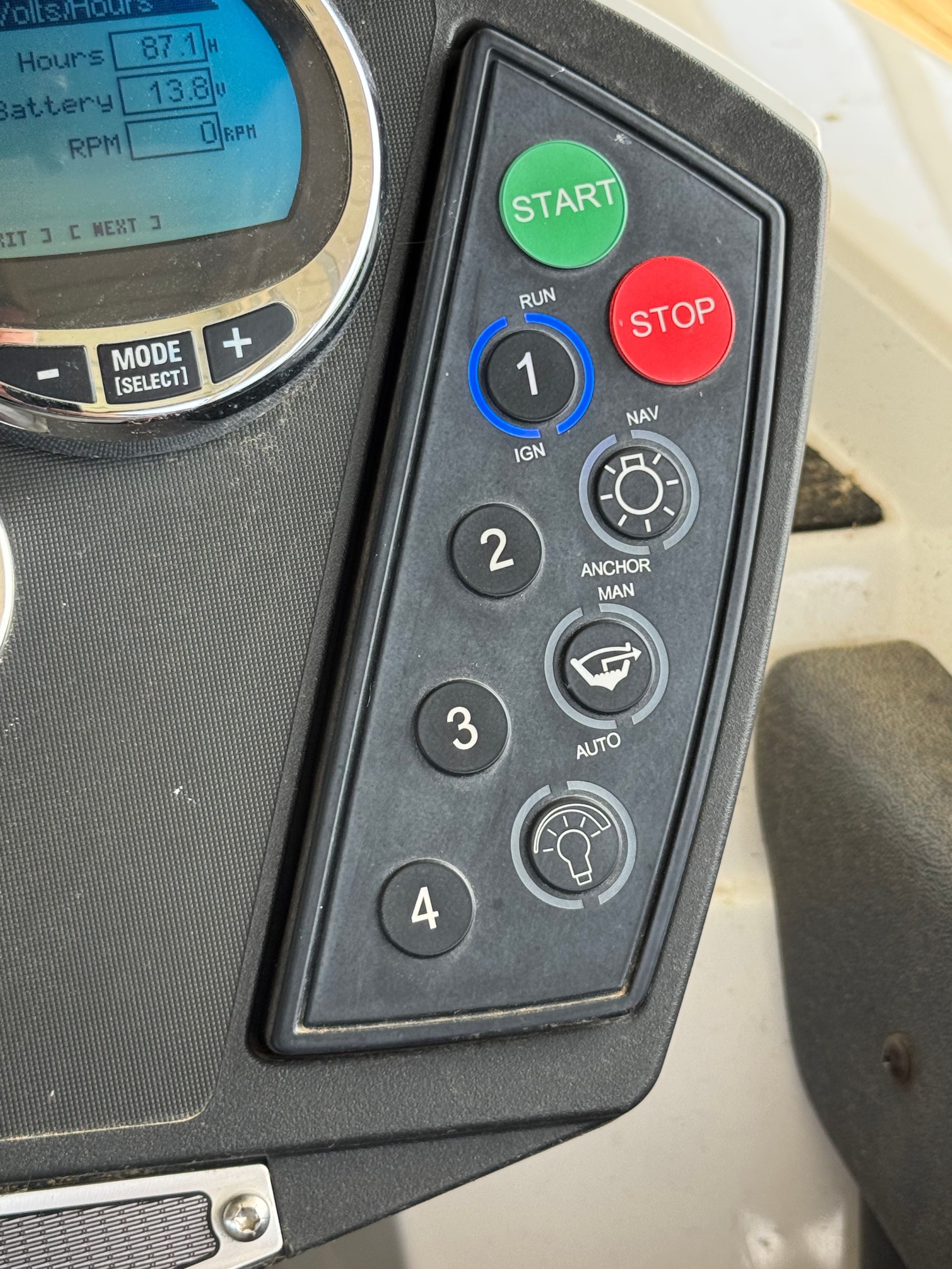 Control panel of a 2015 Ranger Z521 Comanche boat.