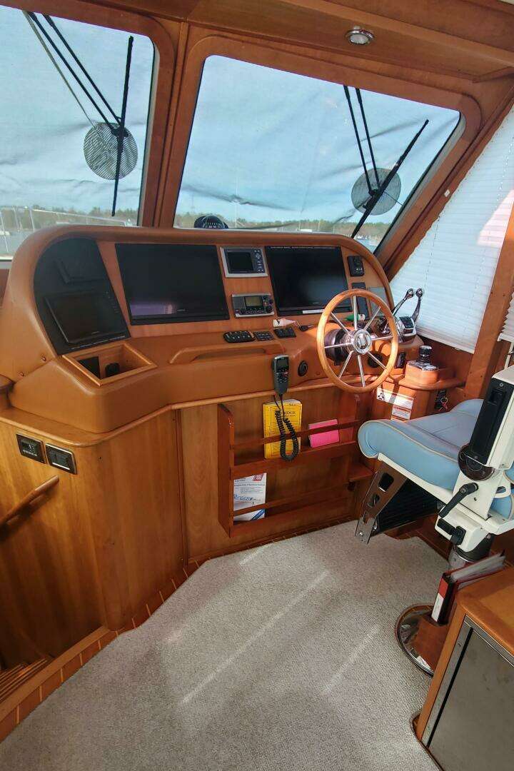 2012 Sabre 48 Salon Express - Image 22