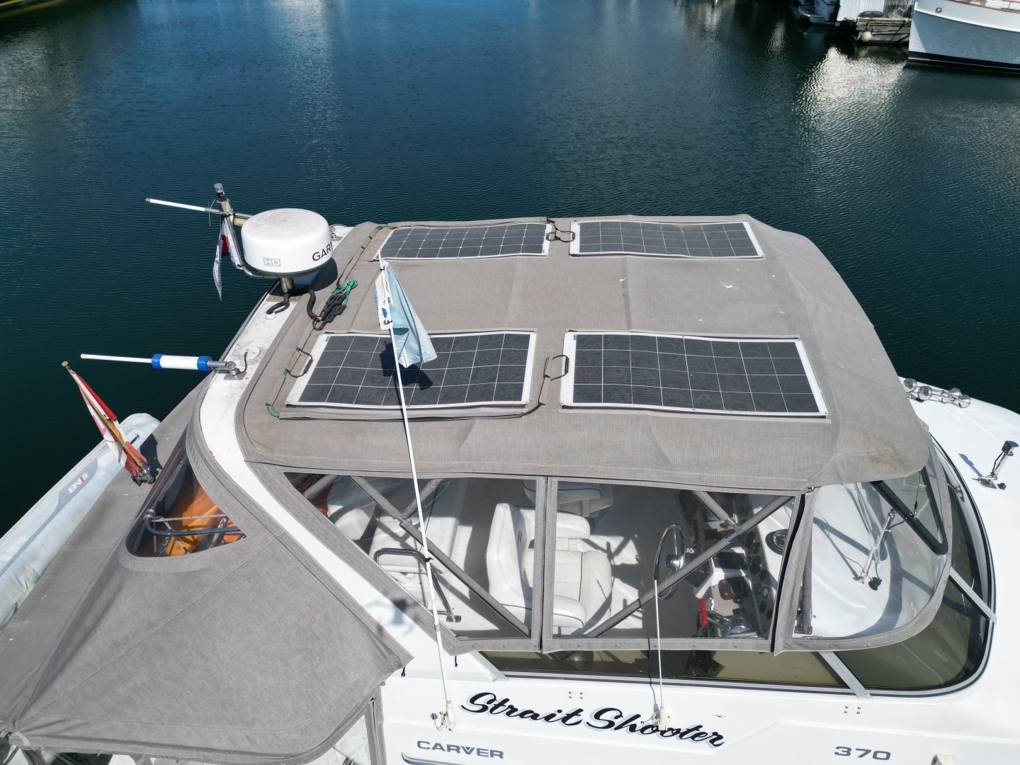 1996 Carver 370 Voyager - Image 13