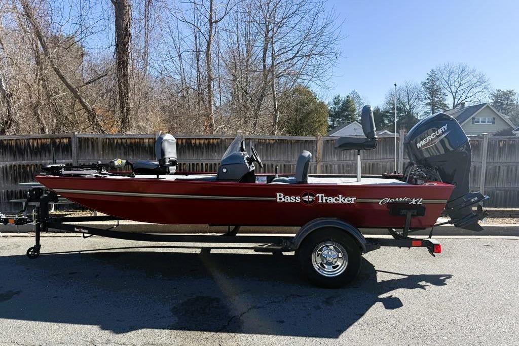 2026 Tracker Bass Tracker Classic XL
