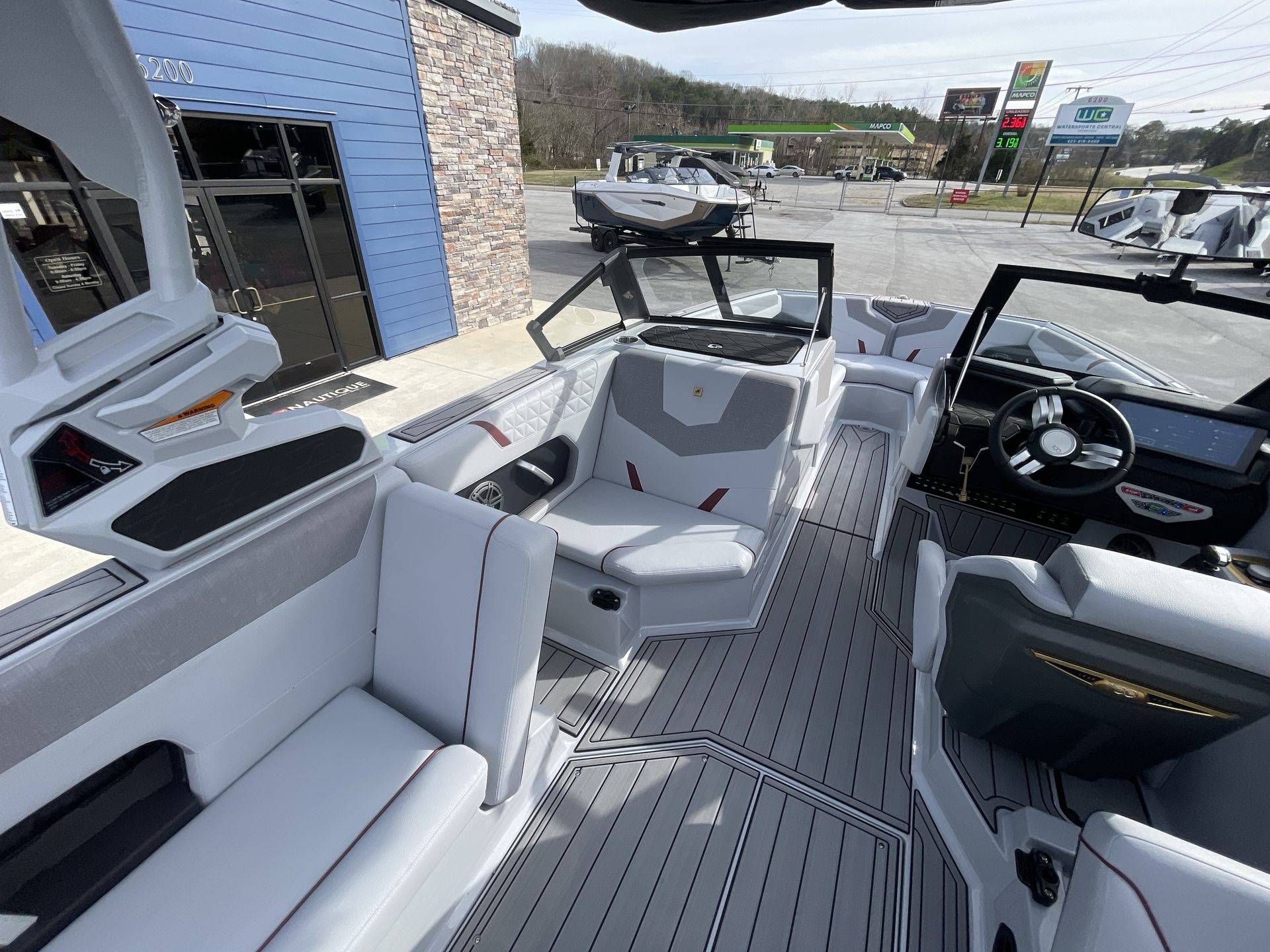 2025 Nautique GS24 - 26