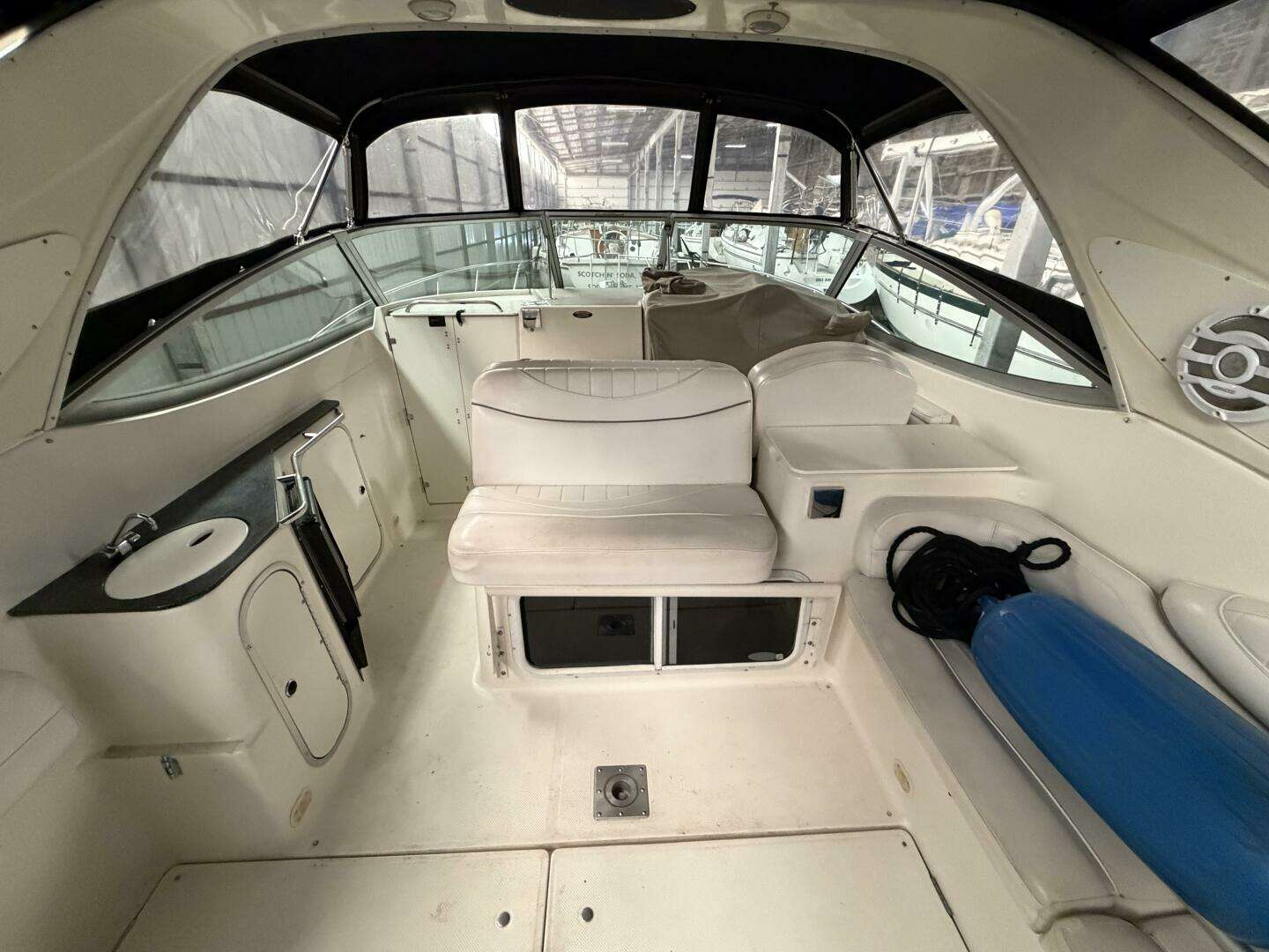 2001 Maxum 3300 SCR - Image 15