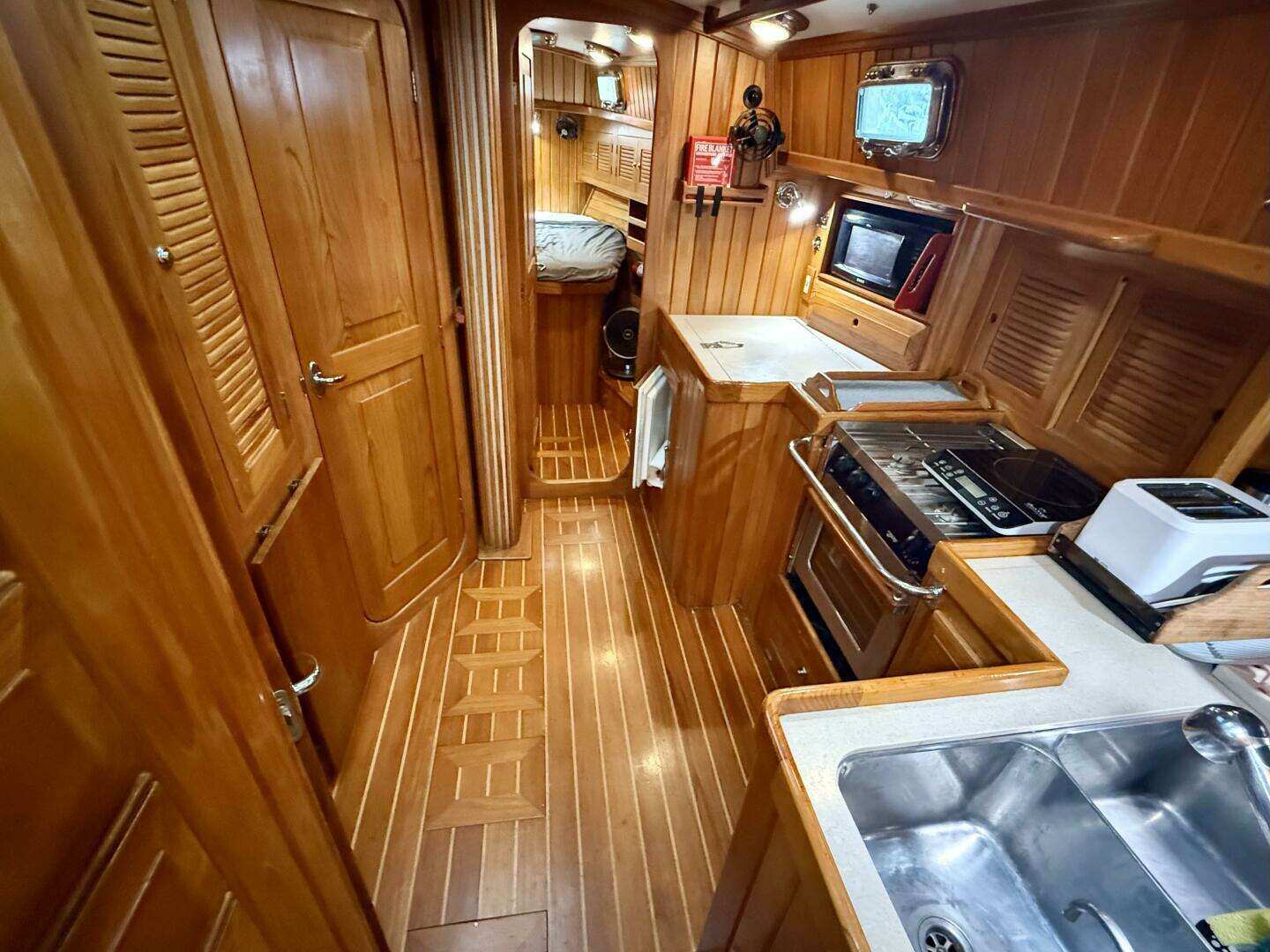 2005 Cabo Rico 42 Pilothouse - Image 11