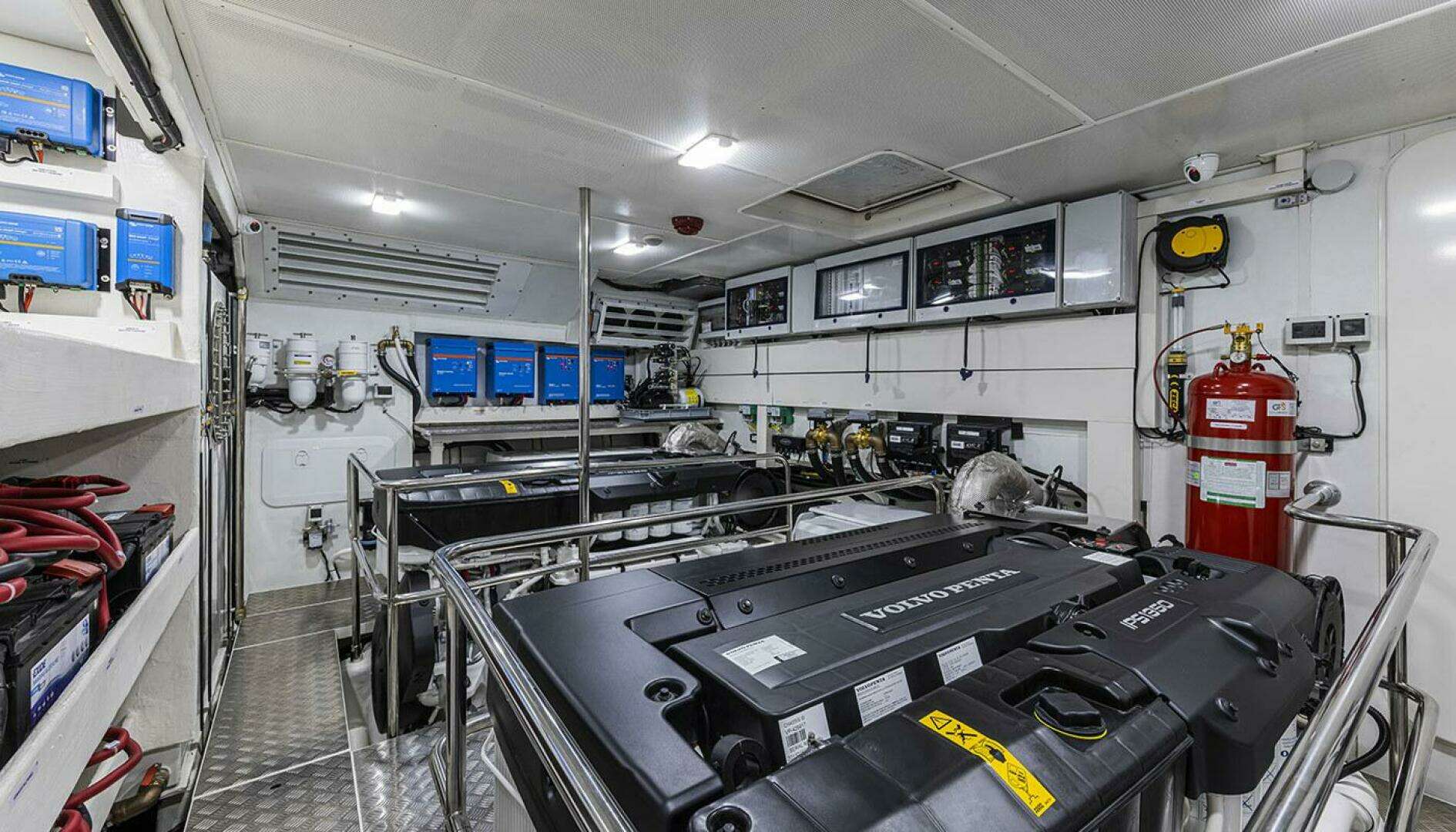 2027 Absolute Navetta 75 - Image 41
