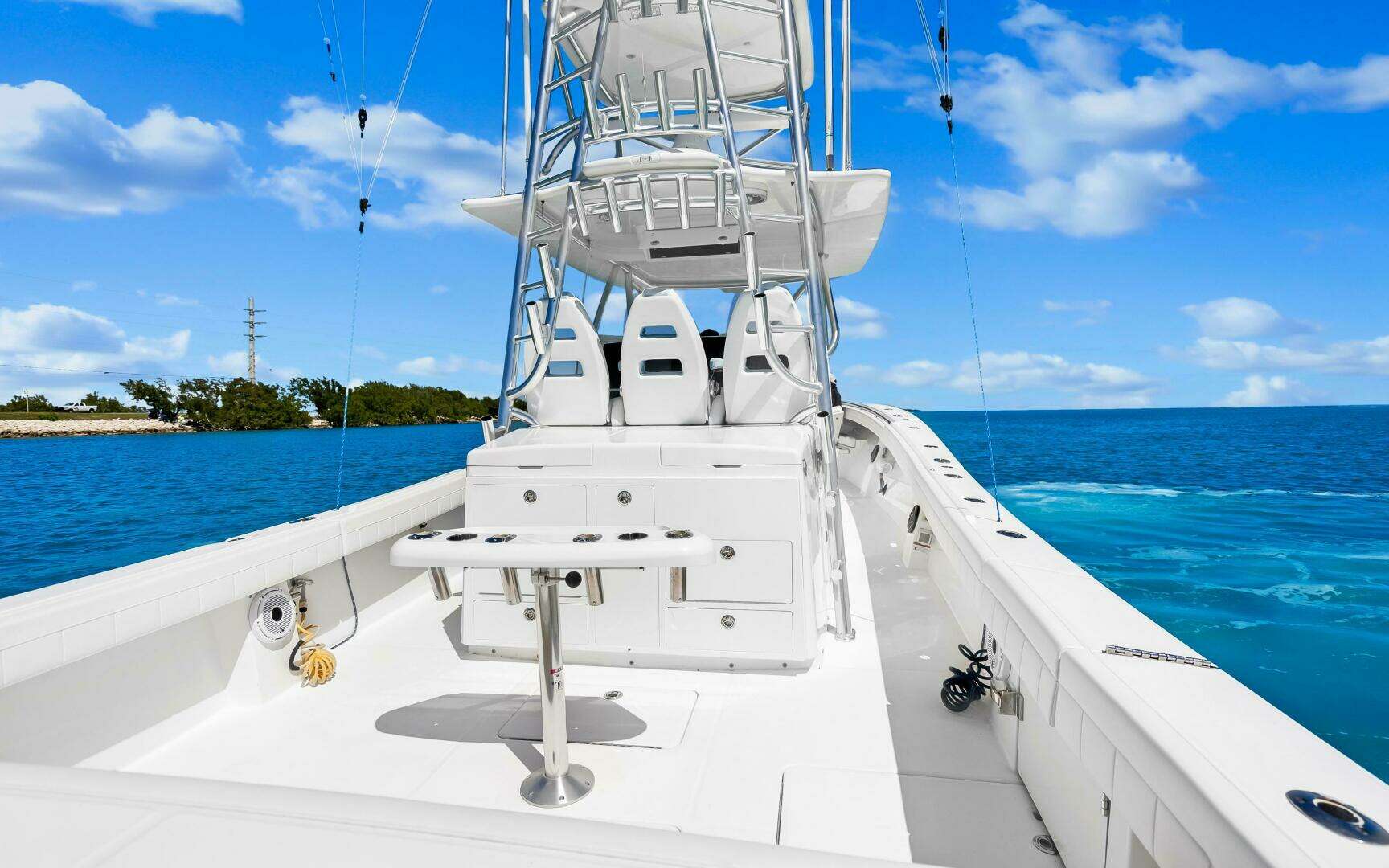 2018 Regulator 41 Center Console - Image 56