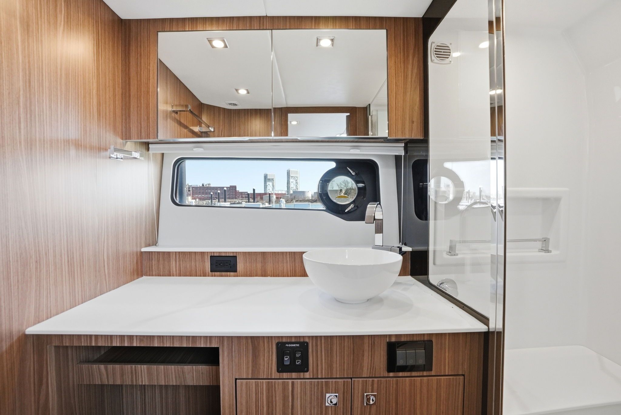 2026 Cruisers Yachts 50 GLS - 42