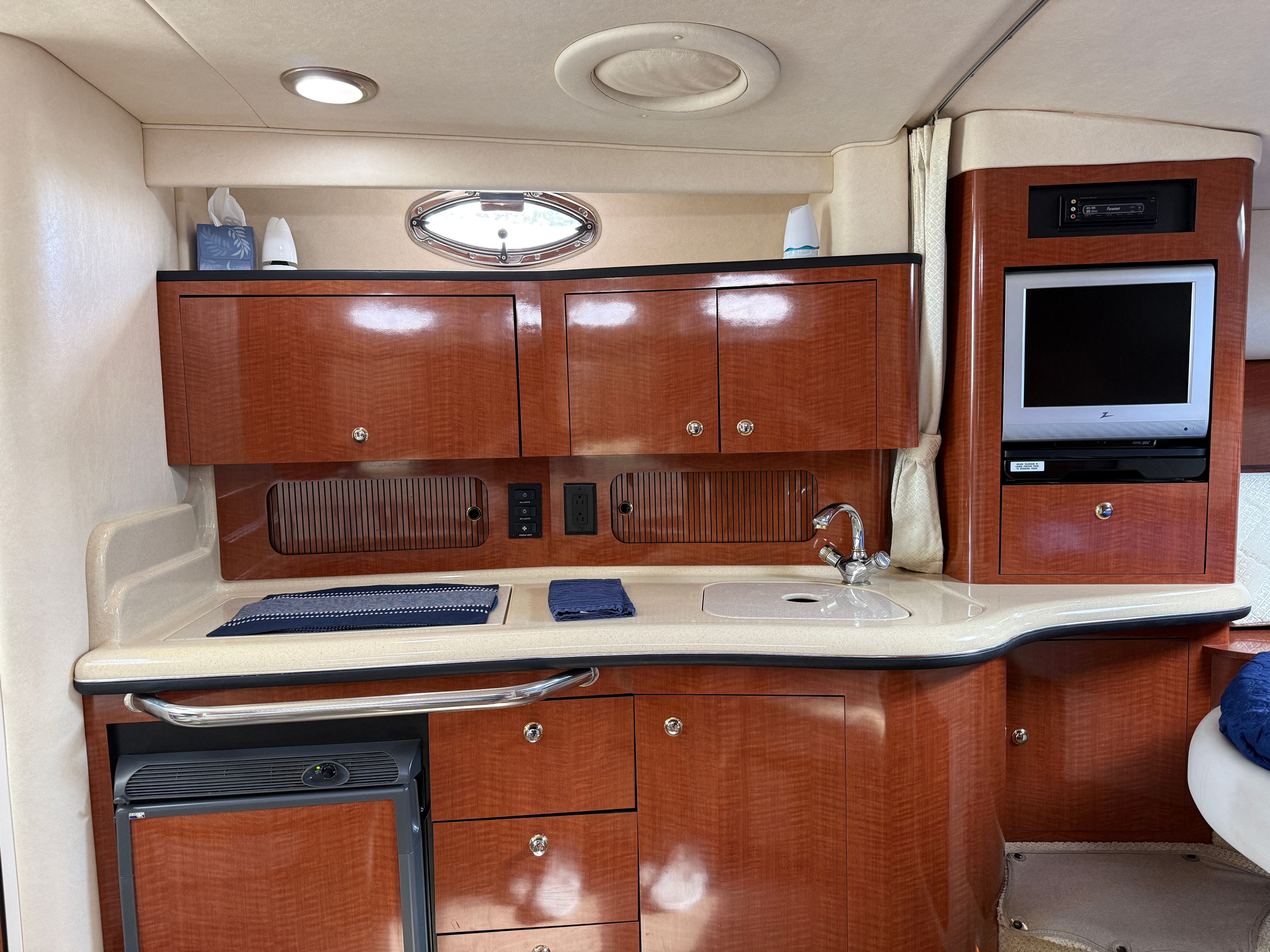 2004 Sea Ray Sundancer 320 - 15