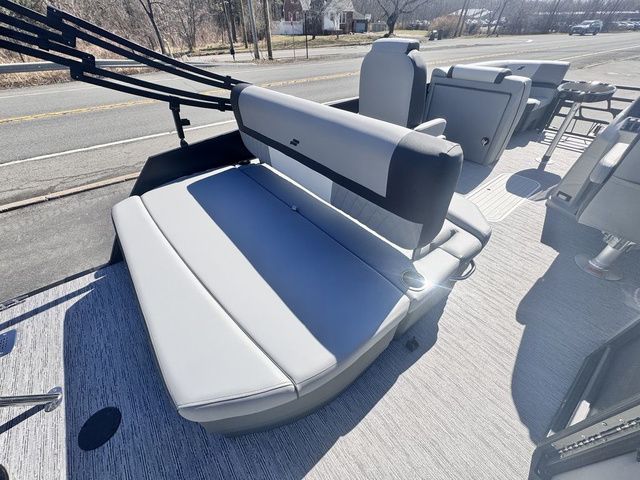 2026 Starcraft EXS 1 Q DH Tri-Toon Includes 140hp and Trailer - 14