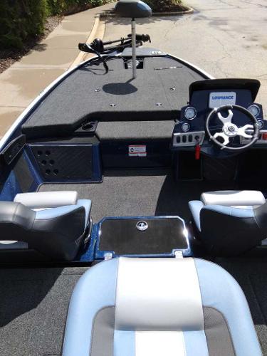 2025 Nitro Z19 boat interior with steering console and seating.
