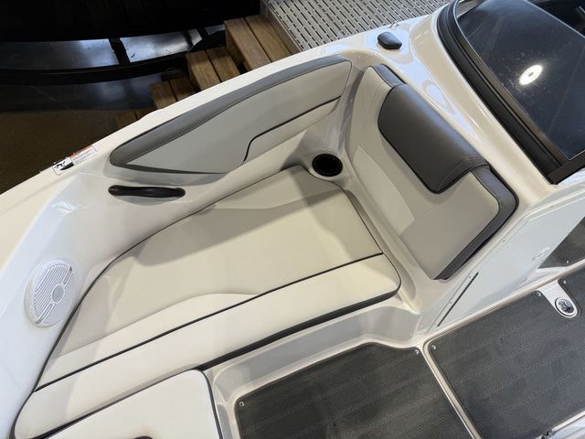 2026 Yamaha Boats SX190 - 27