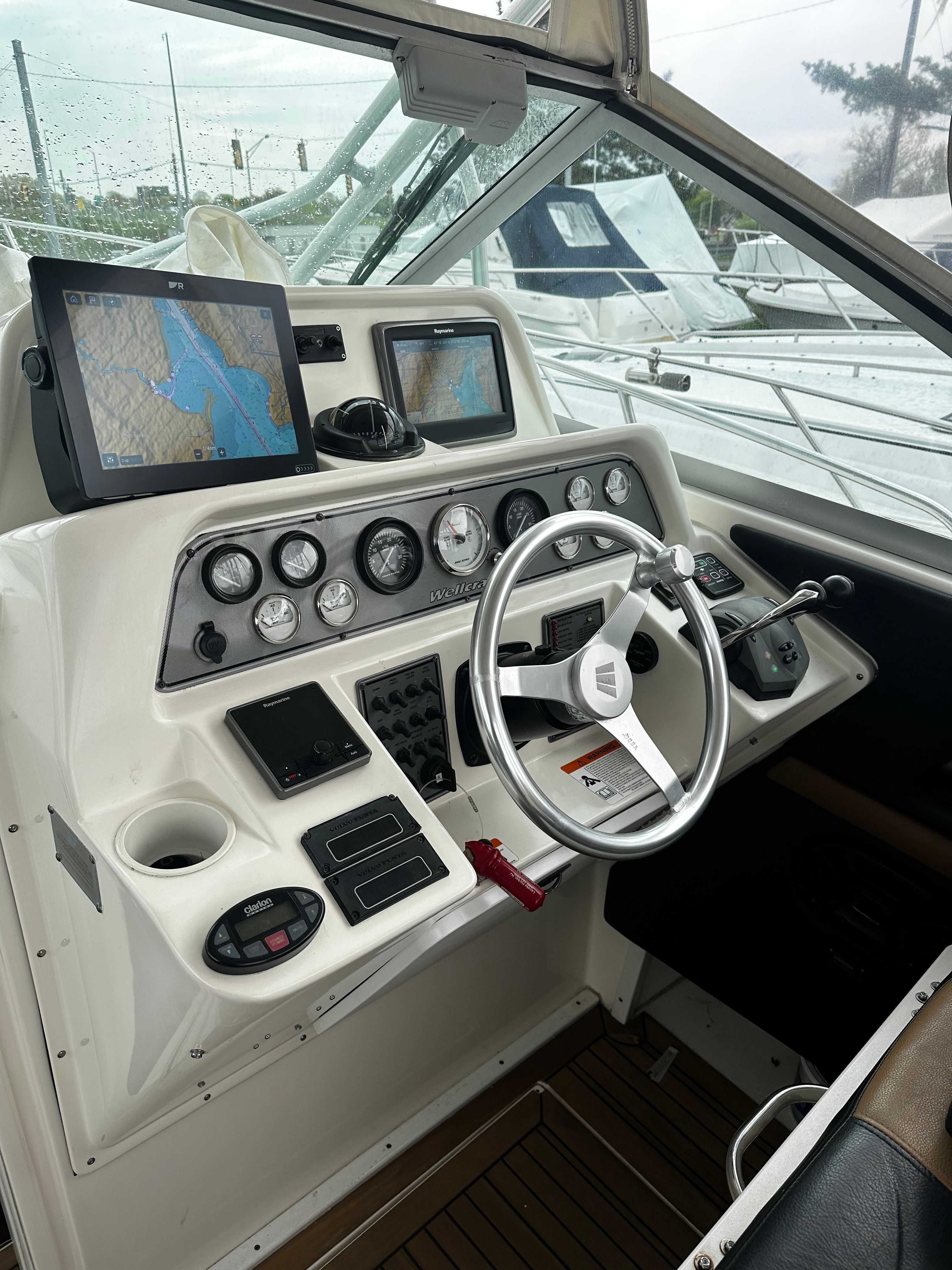 2005 Wellcraft 330 Coastal - 14