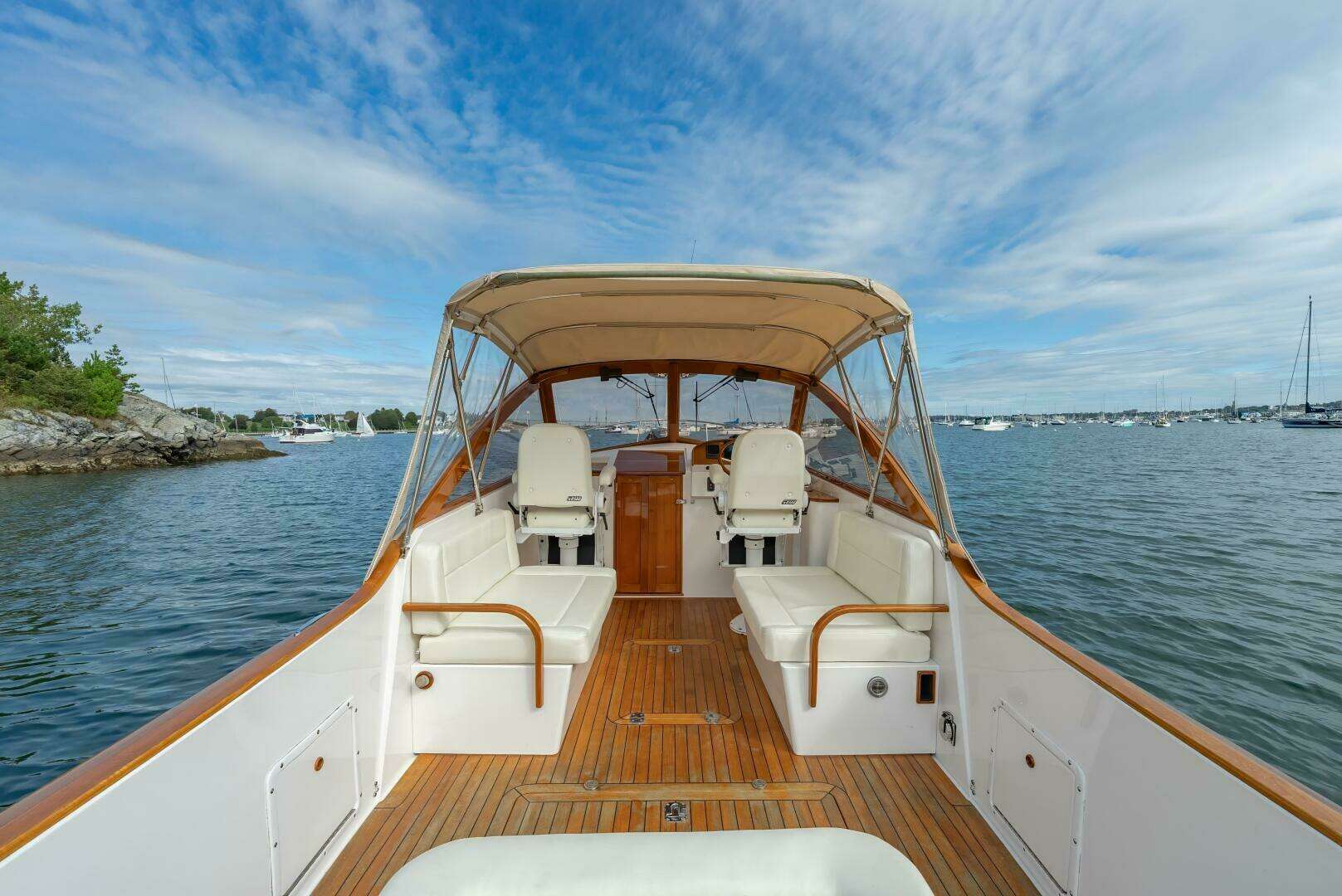 2020 CH Marine Shelter Island Nomad - Image 13
