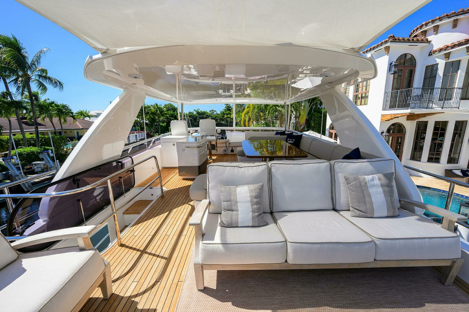 2021 Princess F70 - Image 9