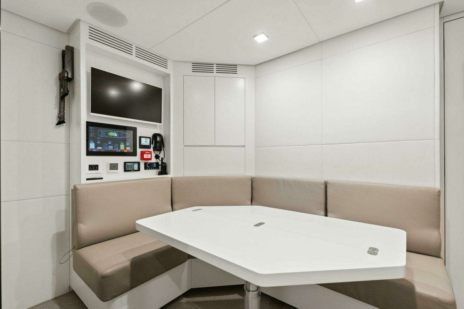 2023 Pershing GTX Motoryacht - Image 107