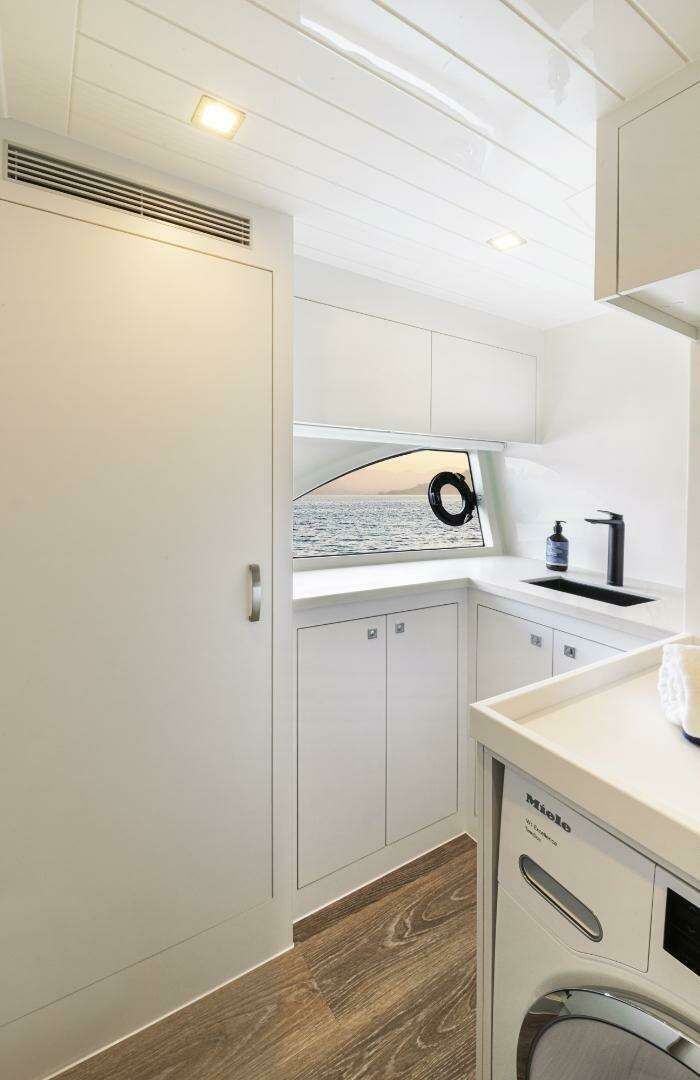 2026 Riviera 64 Sports Motor Yacht Series II - Image 20