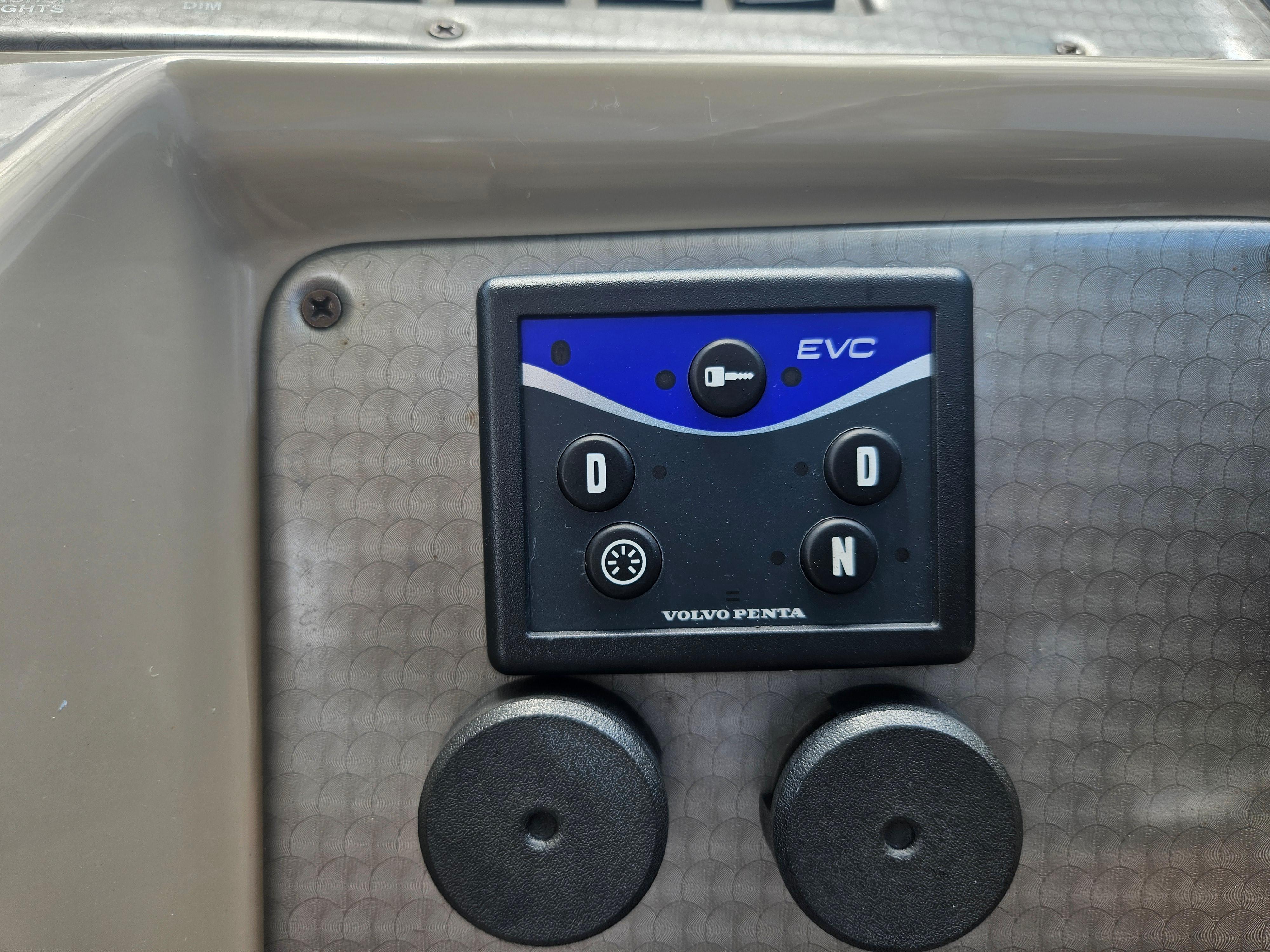 Control panel of a 2005 Four Winns 378 Vista boat with Volvo Penta EVC system.