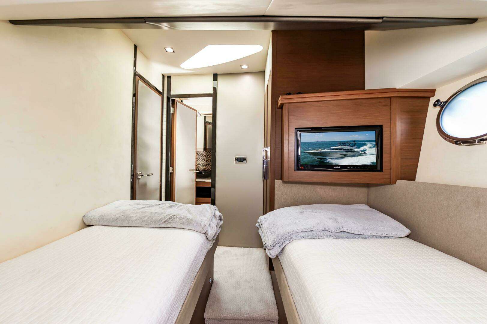 2013 Marquis 63 Sport Yacht - Image 65