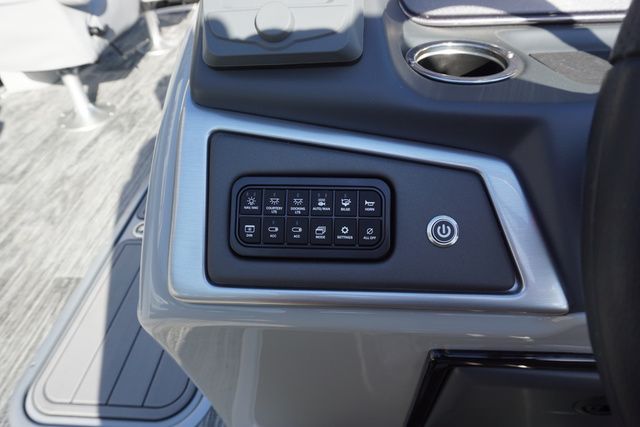2025 Ranger 223FC - 18