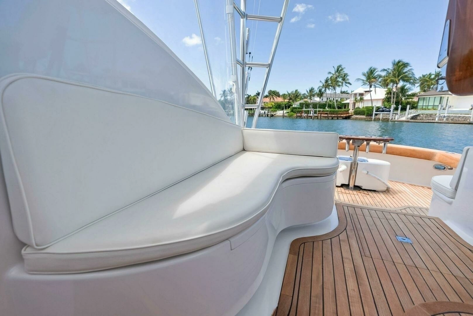 2018 Custom Carolina 35 Express - Image 29