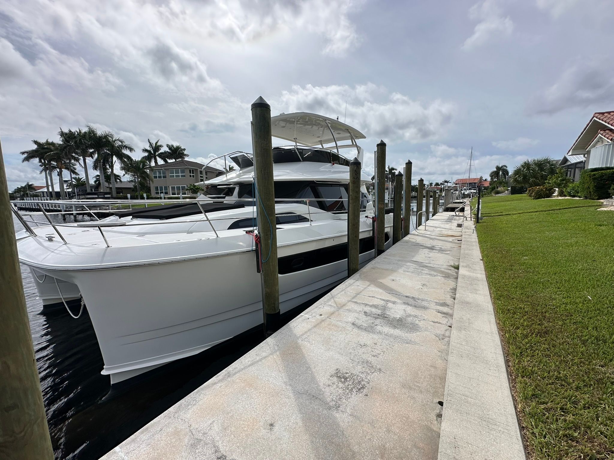 2023 Aquila 44 Yacht