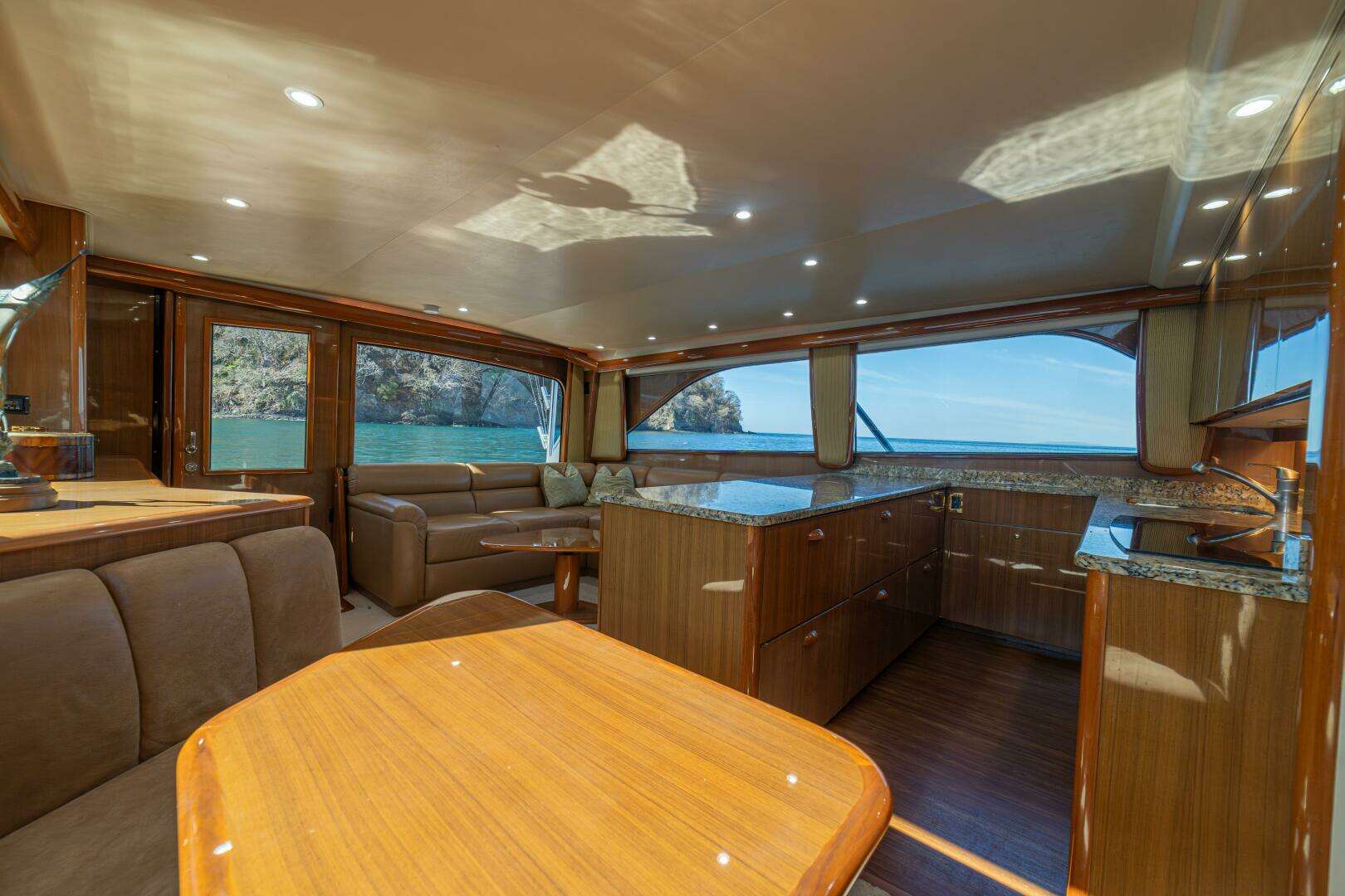 2006 Viking 56 Convertible - Image 44