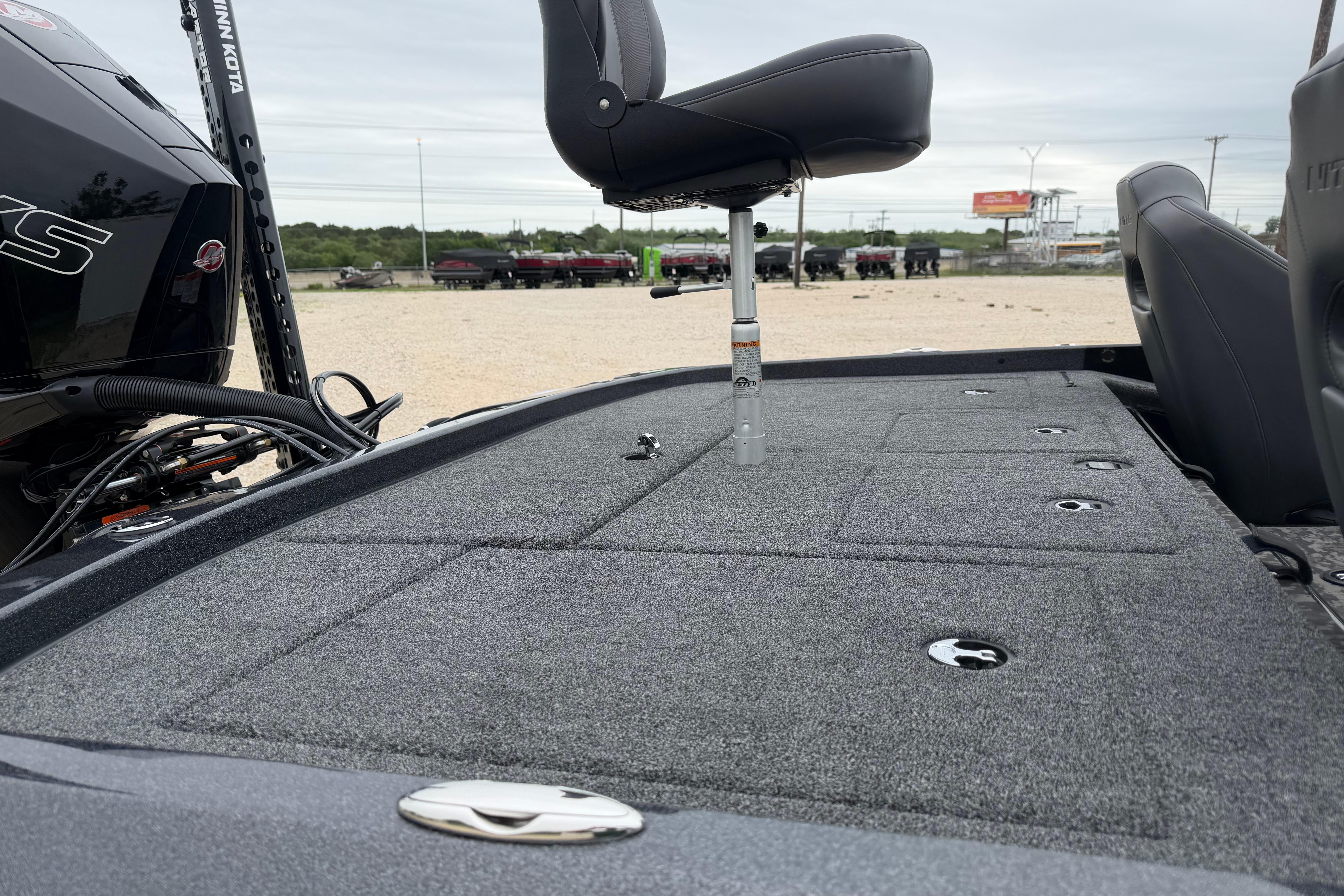2026 Nitro Z21 XL Pro boat deck with seating and storage compartments.