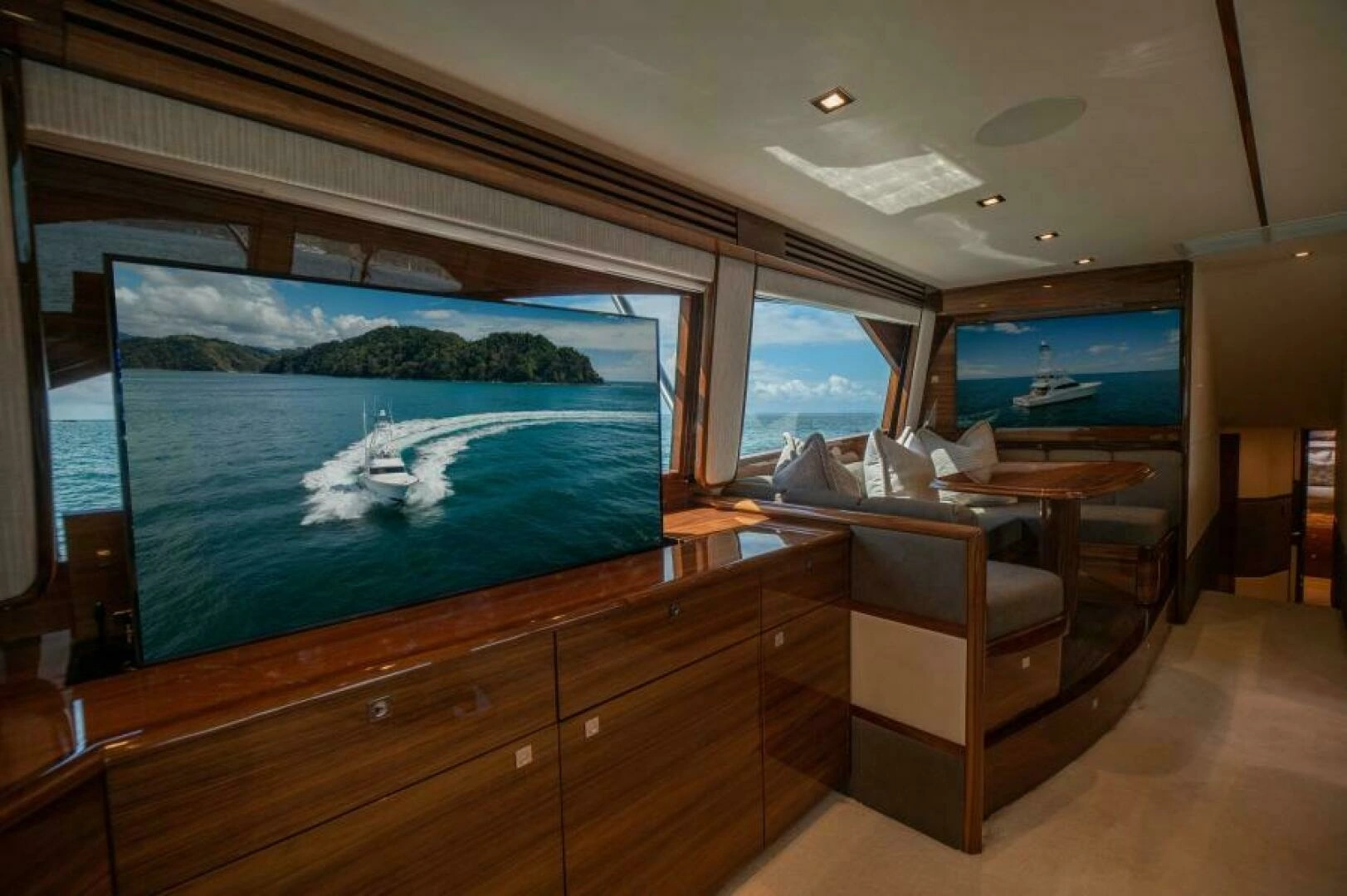 2023 Viking 64 Convertible - Image 18