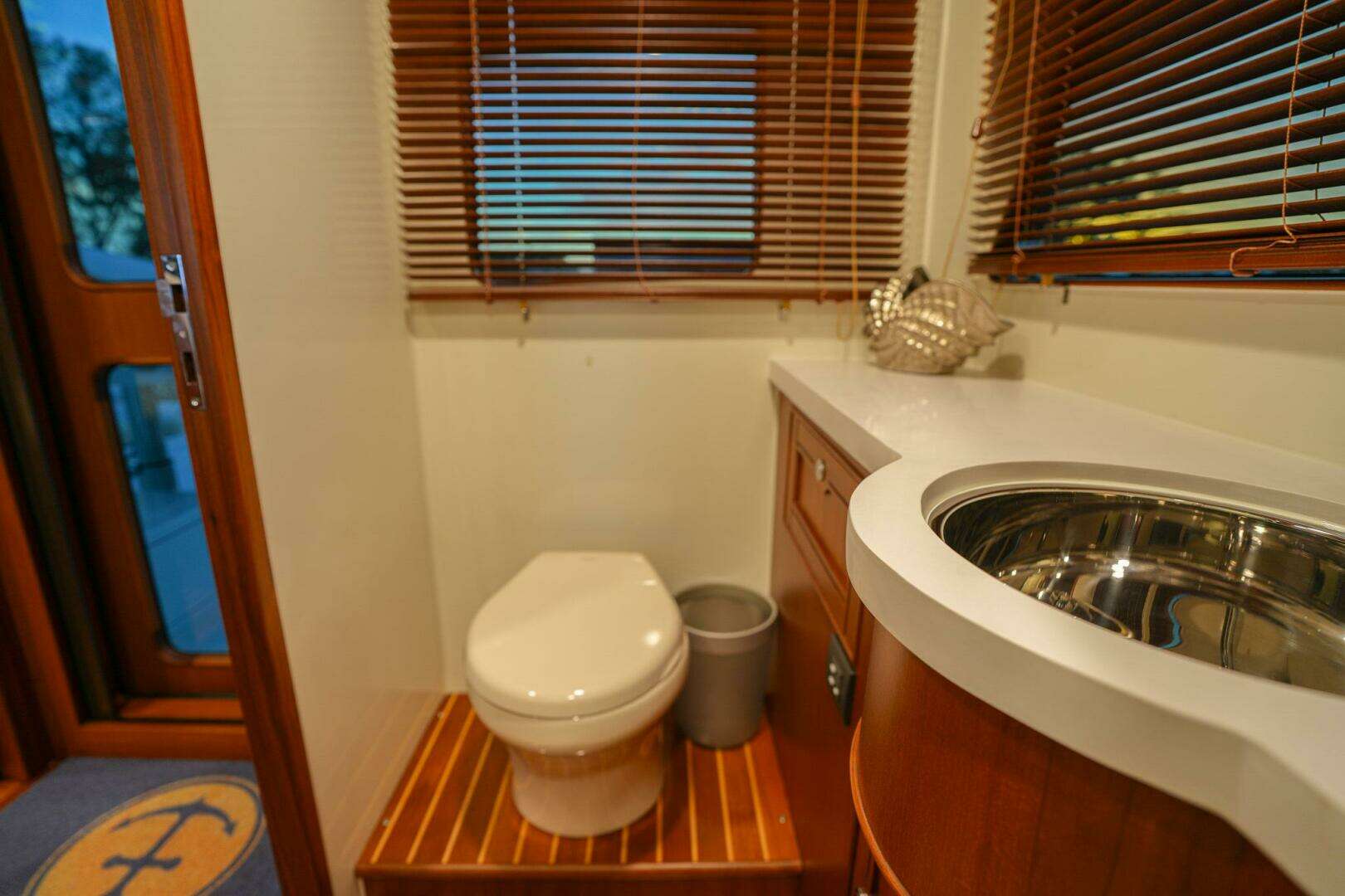 2025 Marlow Explorer 70E-CB - Image 46